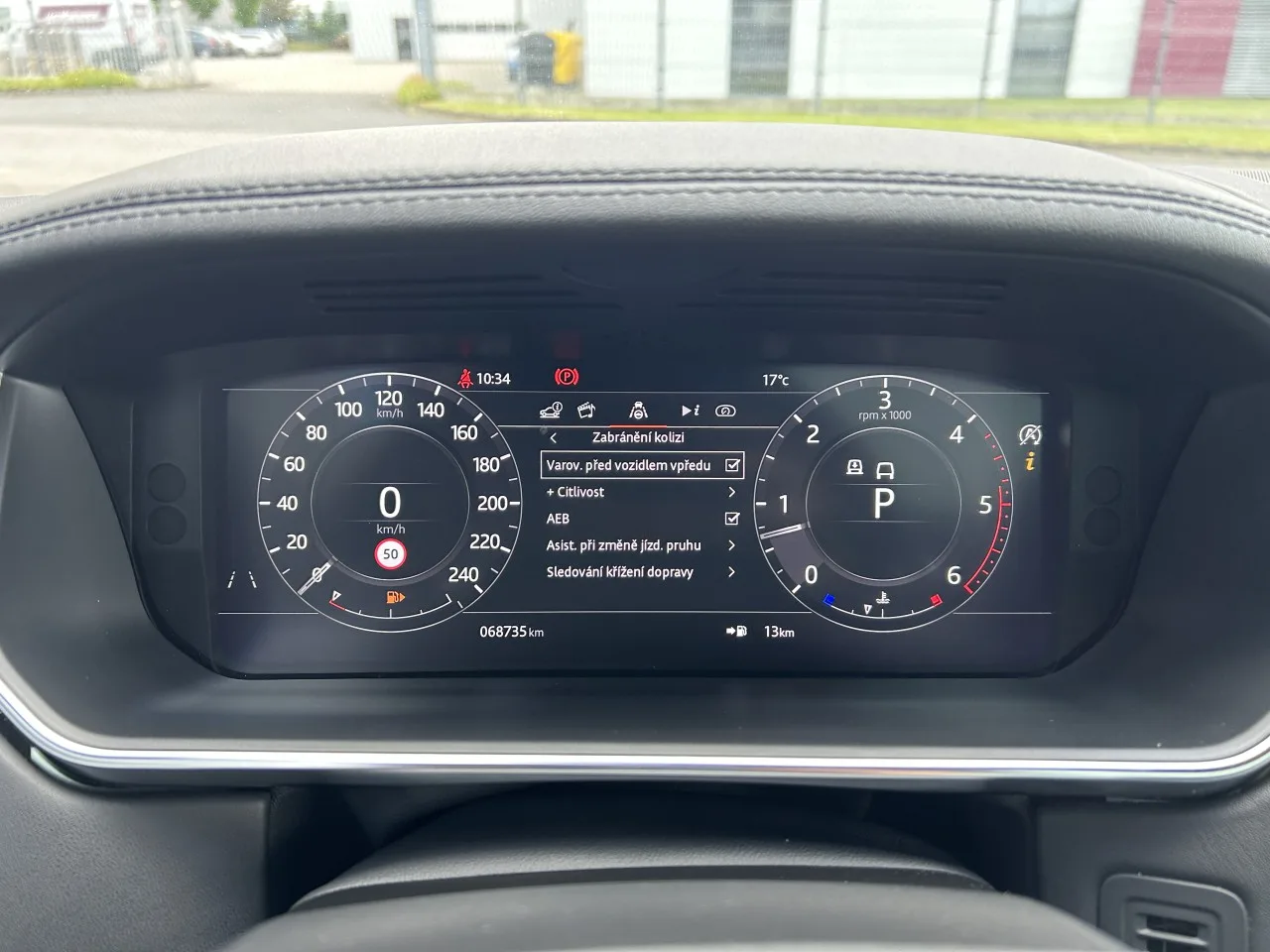 2021 Land Rover Range Rover Vogue, D300 offered by a specialist dealer in Písek, Czechia, photo 19 of 37