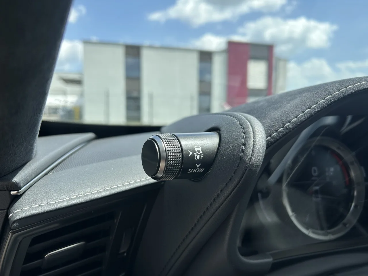 2021 Lexus LC 500 Sport+ offered by a specialist dealer in Písek, Czechia, photo 25 of 34