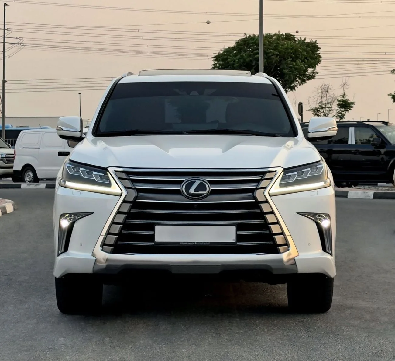 2021 Lexus LX 570, 2/13