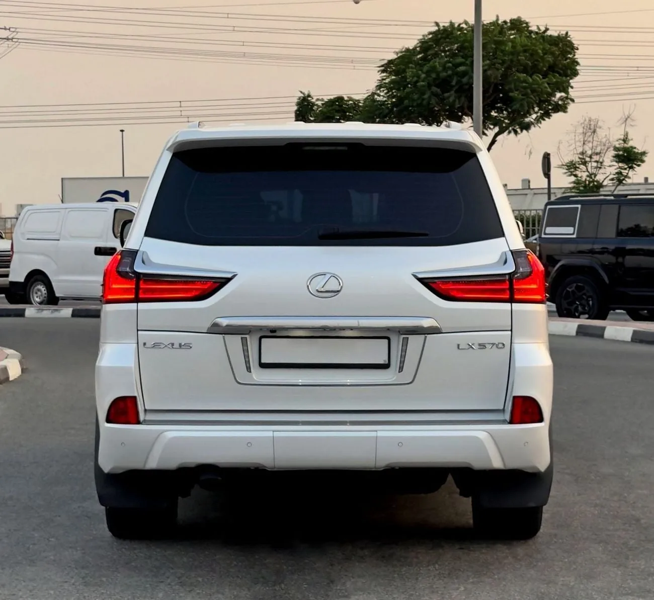 2021 Lexus LX 570, 6/13