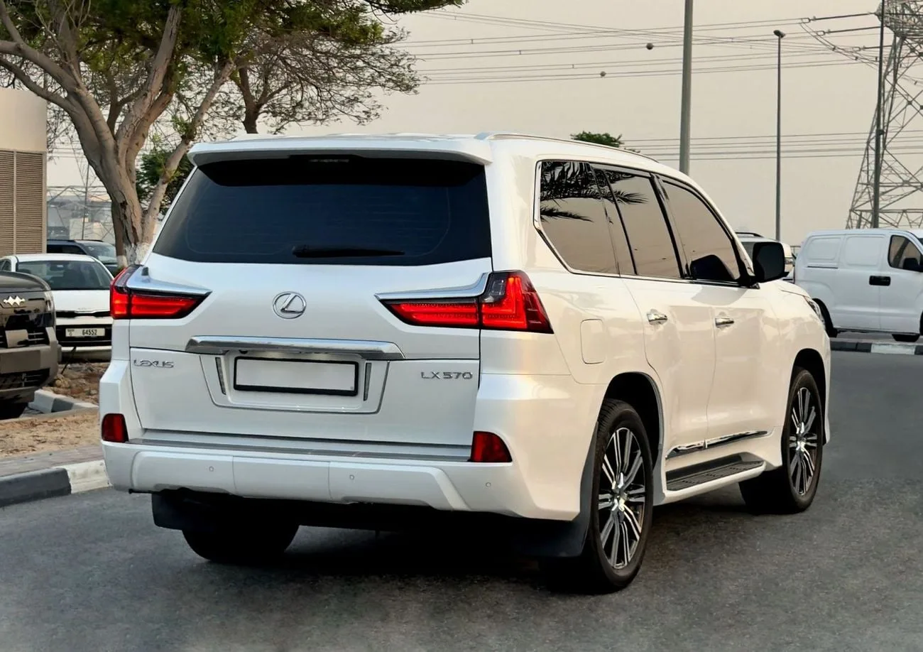 2021 Lexus LX 570, 7/13