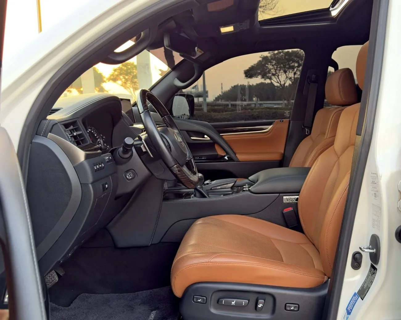 2021 Lexus LX 570, 9/13