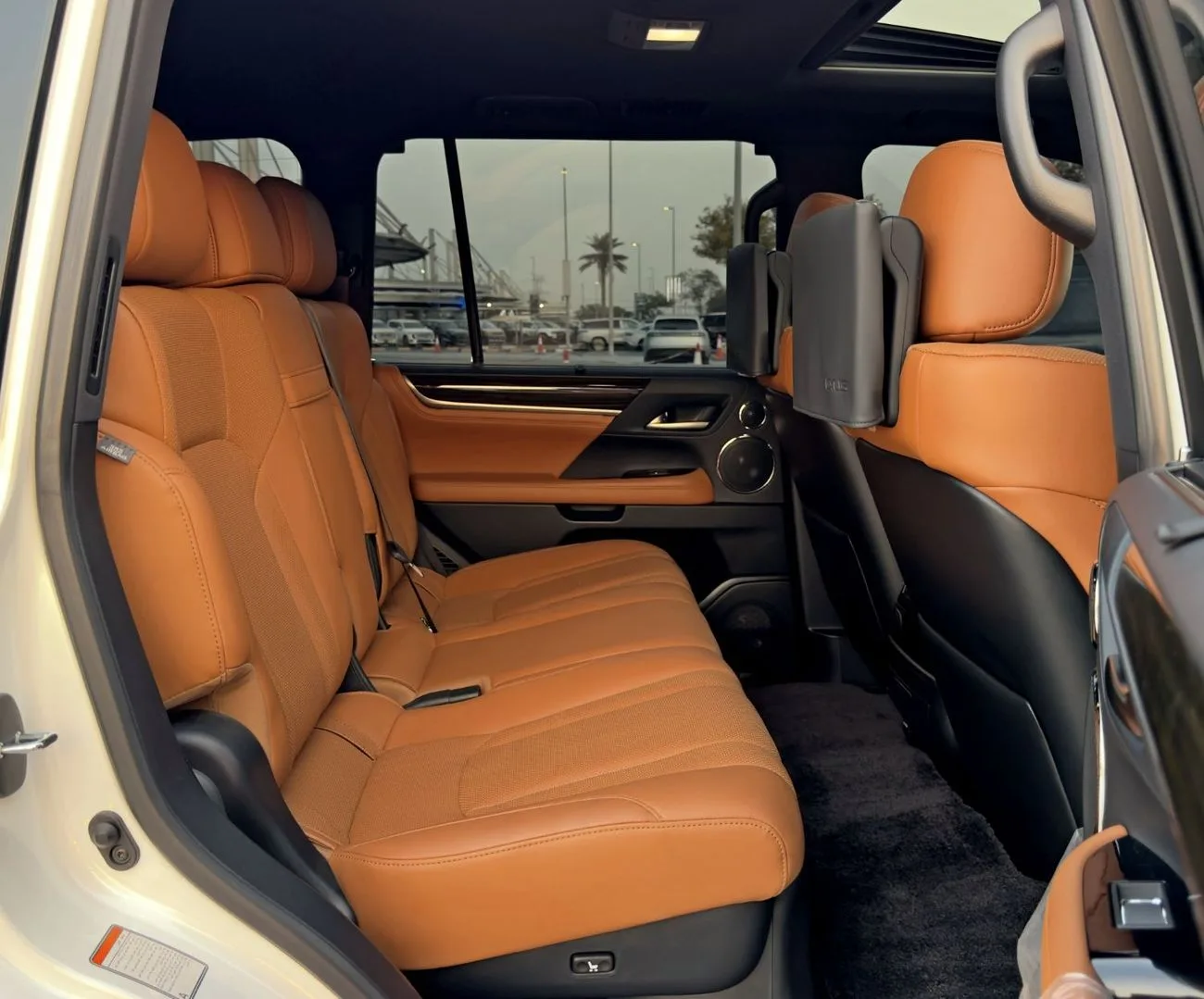 2021 Lexus LX 570, 12/13