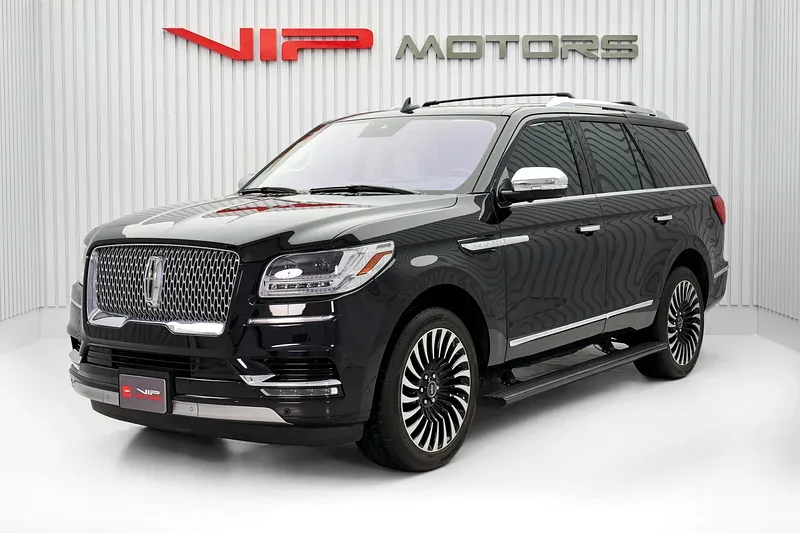 2021 Lincoln Navigator Presidential angeboten von einem Fachhändler in Dubai, Vereinigte Arabische Emirate, Hauptfoto