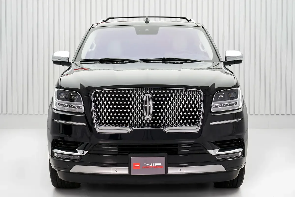 2021 Lincoln Navigator Presidential, 2/8