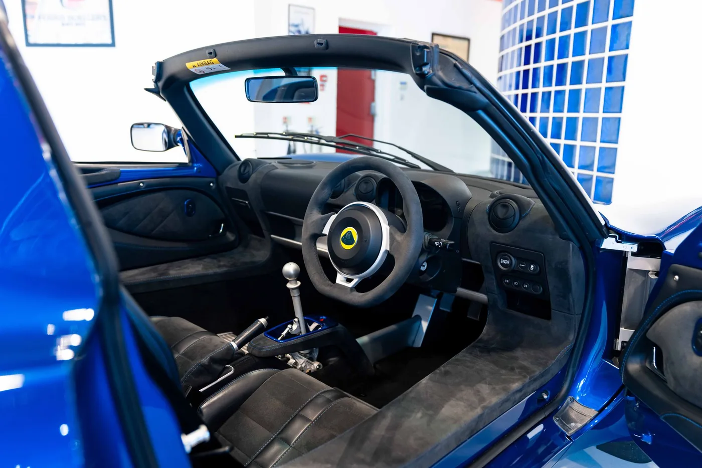 2021 Lotus Elise Sport 240 proposée par un spécialiste de la voiture de collection à London, Royaume-Uni, photo 15 sur 21