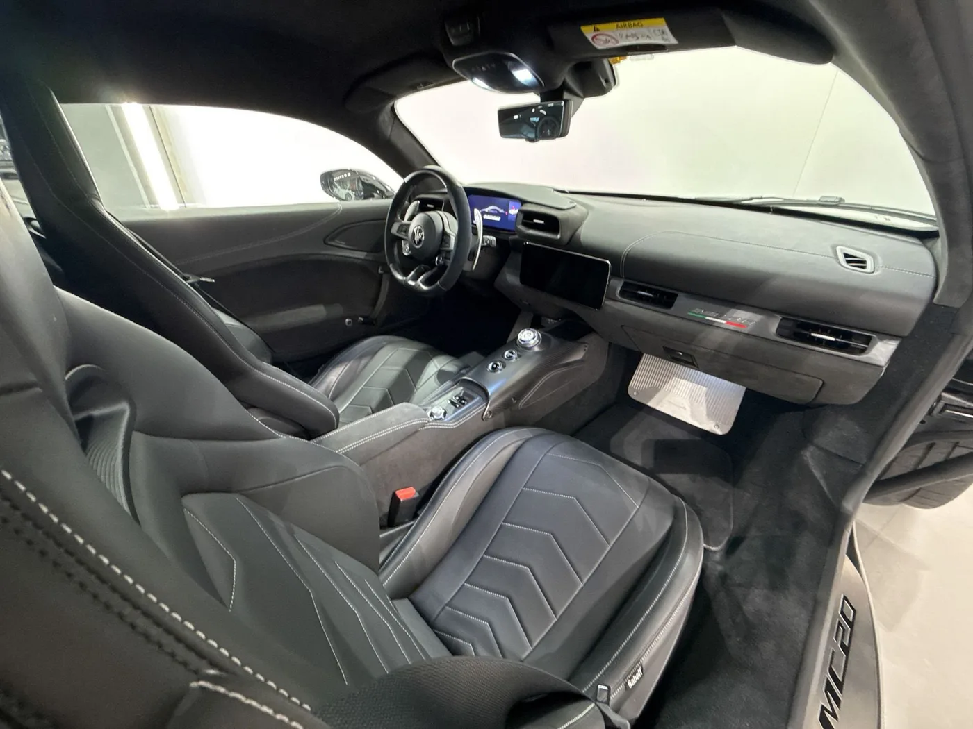2021 Maserati MC20 angeboten von einem Supersportwagenhändler in Zibido San Giacomo, Italien, Foto 12 von 18