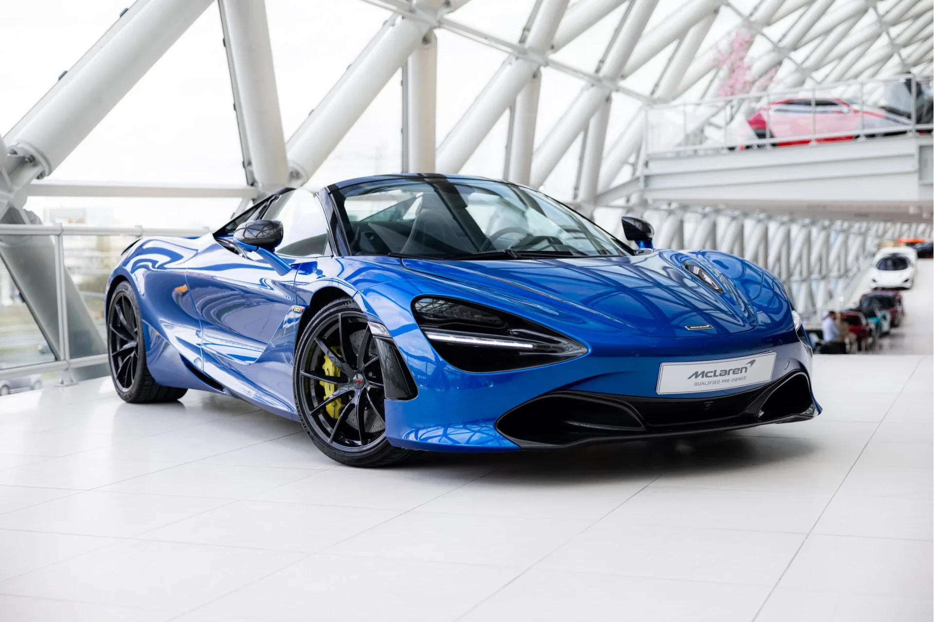 2021 McLaren 720S Spider angeboten von einem offiziellen McLaren und Morgan-Vertragshändler in Utrecht, Niederlande, Hauptfoto