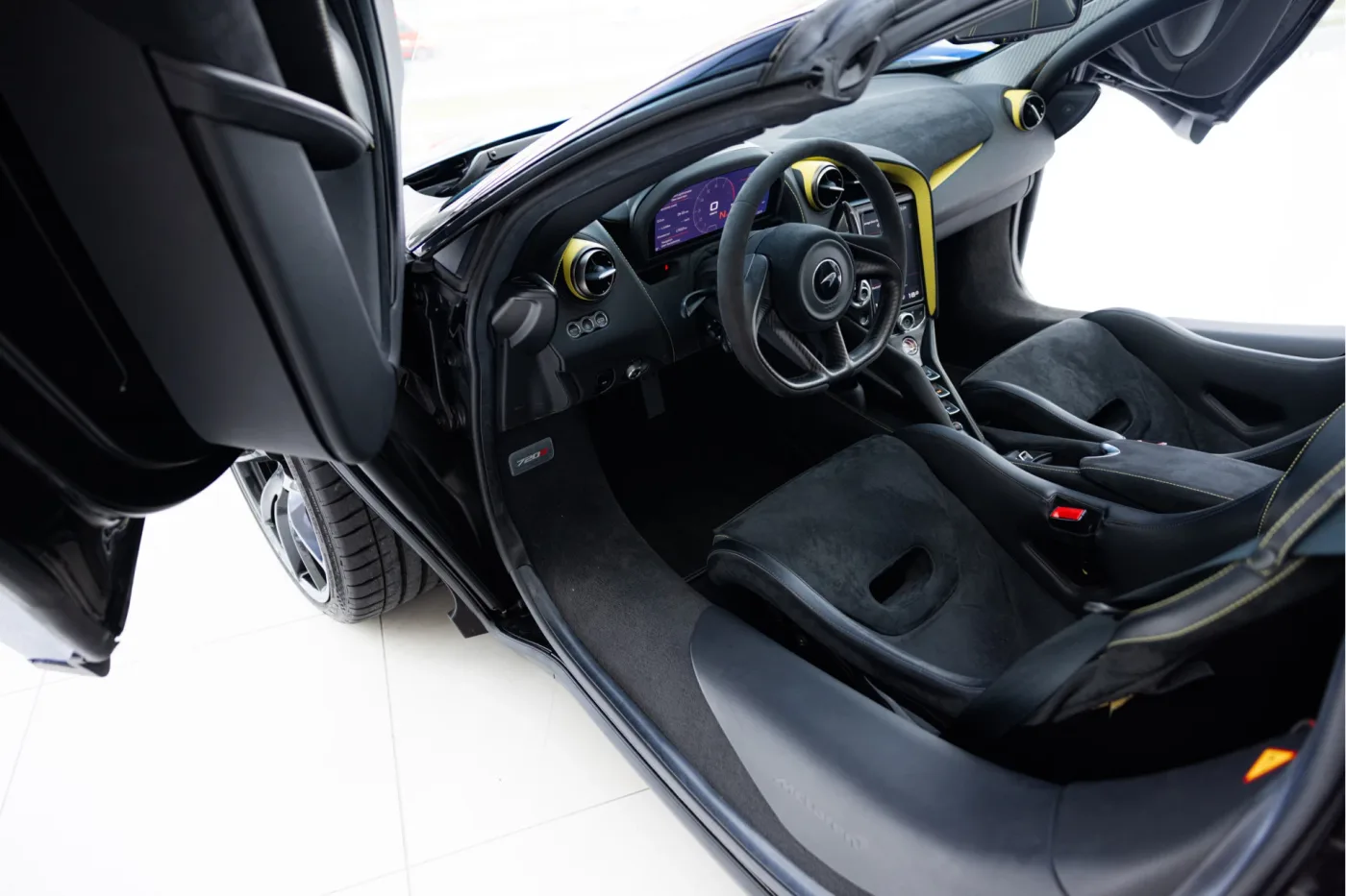 2021 McLaren 720S Spider angeboten von einem offiziellen McLaren und Morgan-Vertragshändler in Utrecht, Niederlande, Foto 3 von 25