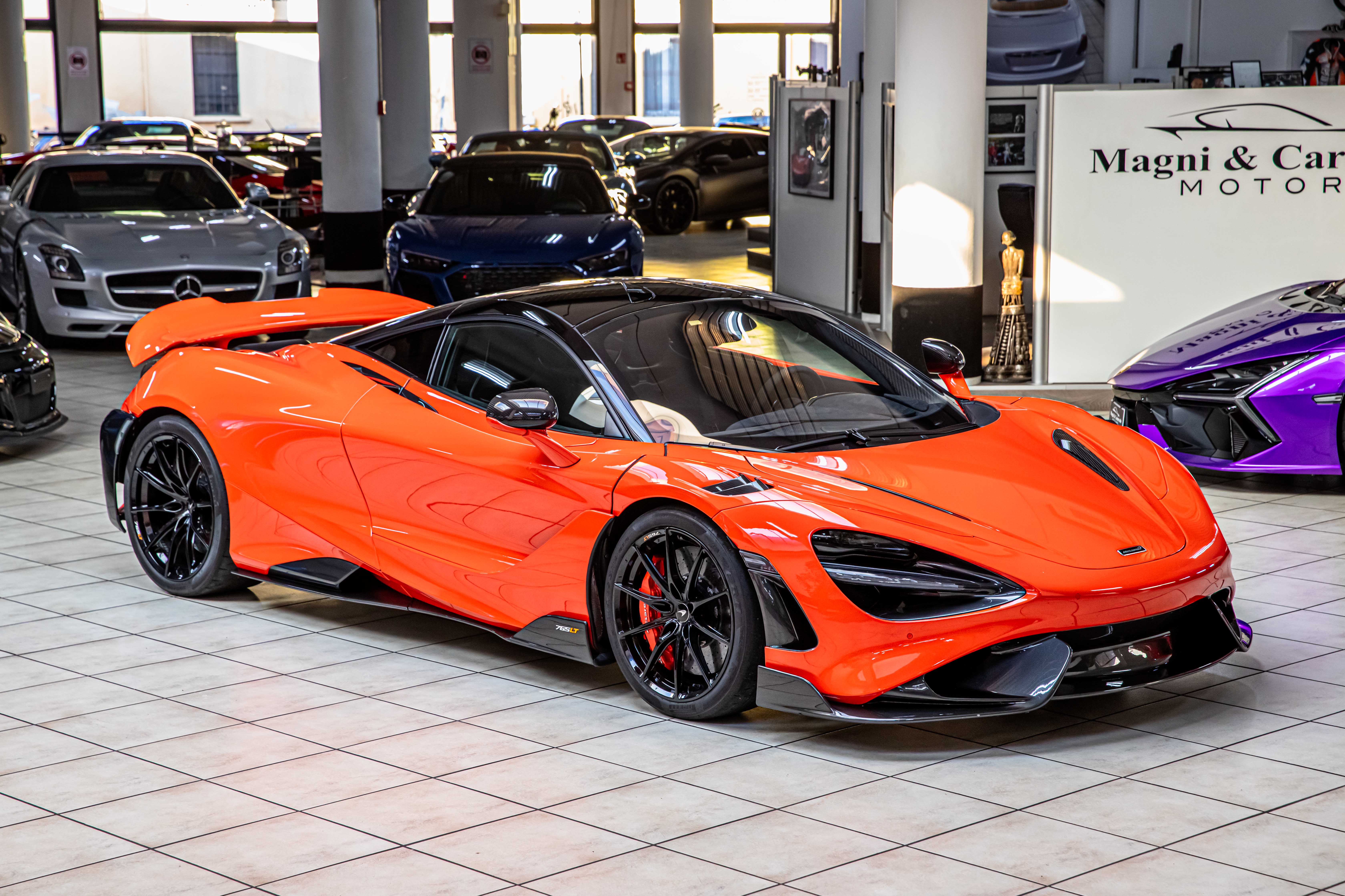 2021 McLaren 765LT Coupé angeboten von einem Fachhändler in Milan, Italien, Foto 5 von 20