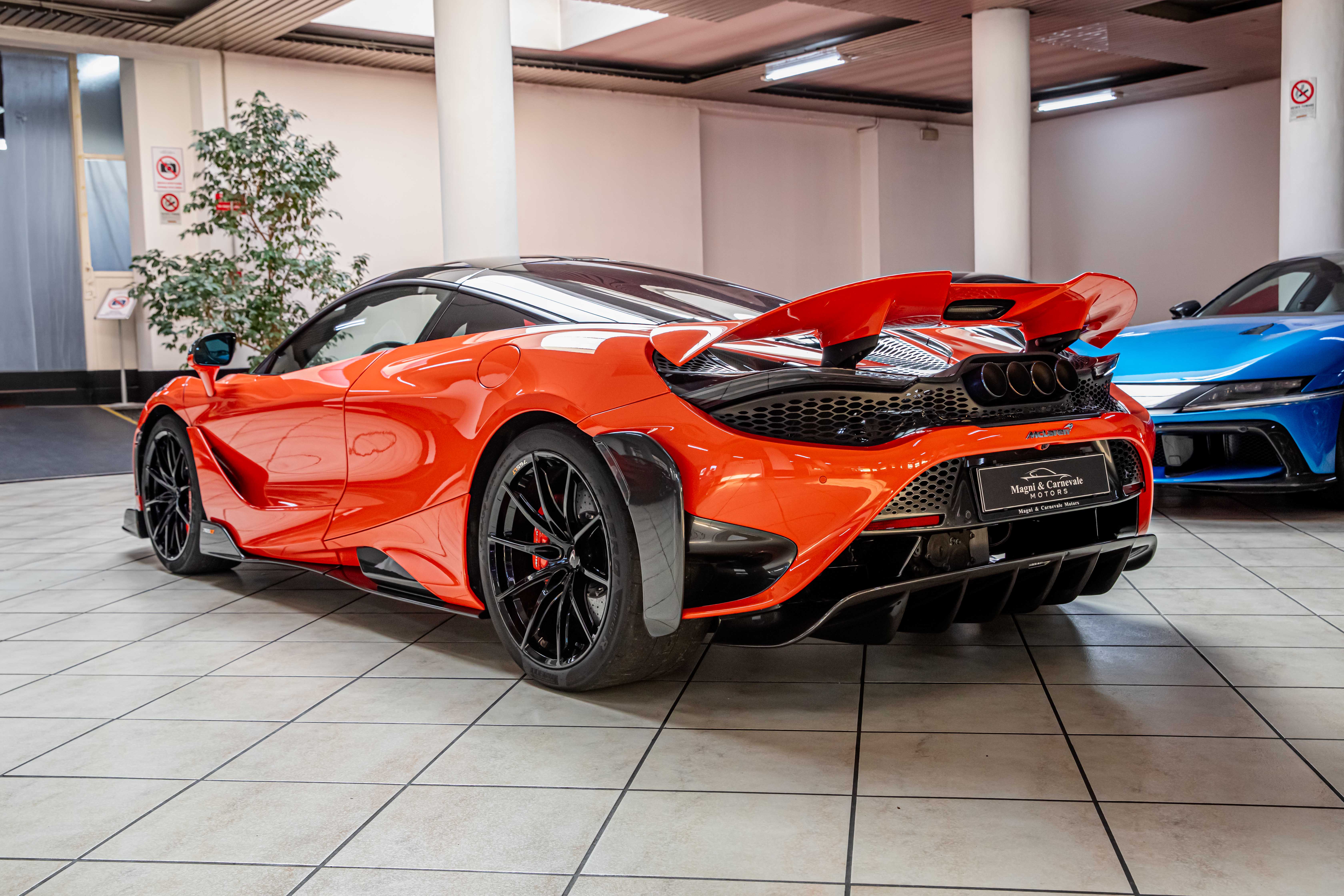 2021 McLaren 765LT Coupé angeboten von einem Fachhändler in Milan, Italien, Foto 12 von 20