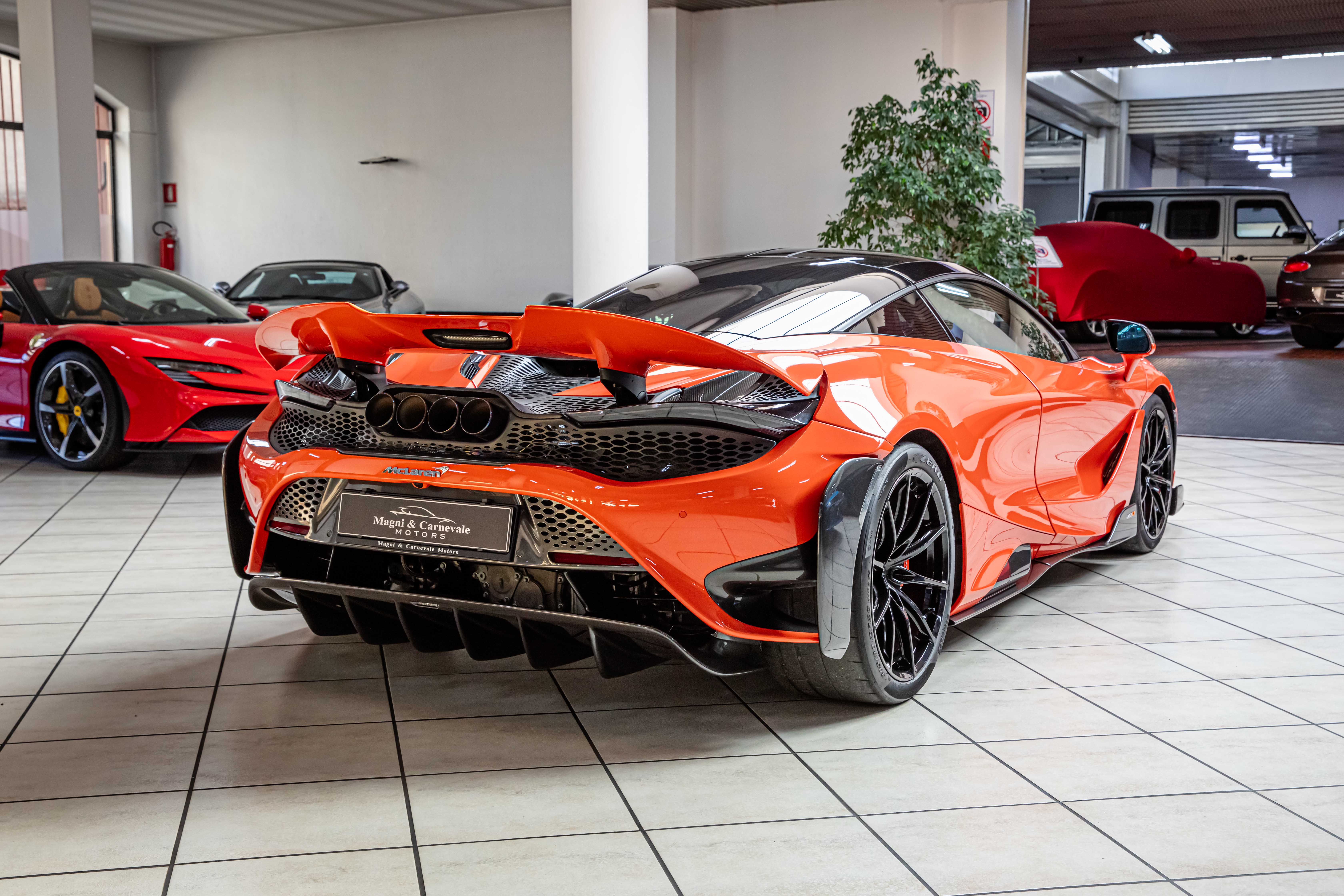 2021 McLaren 765LT Coupé angeboten von einem Fachhändler in Milan, Italien, Foto 14 von 20