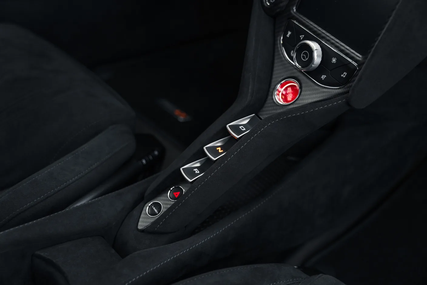 2021 McLaren 765LT, 22/30