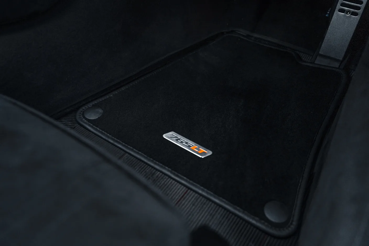 2021 McLaren 765LT, 28/30