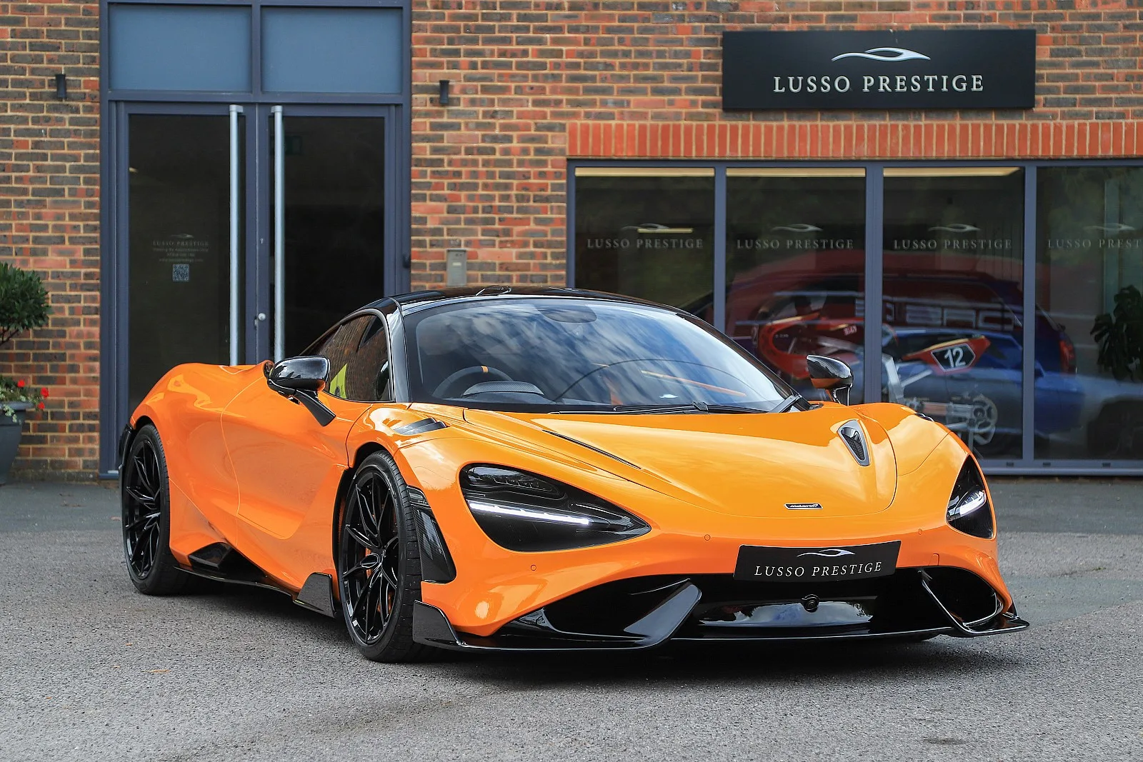 2021 McLaren 765LT, 2/30