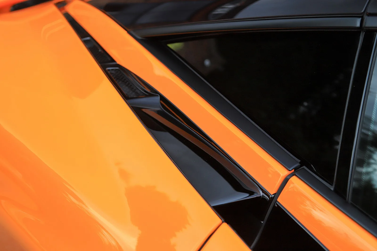 2021 McLaren 765LT, 24/30