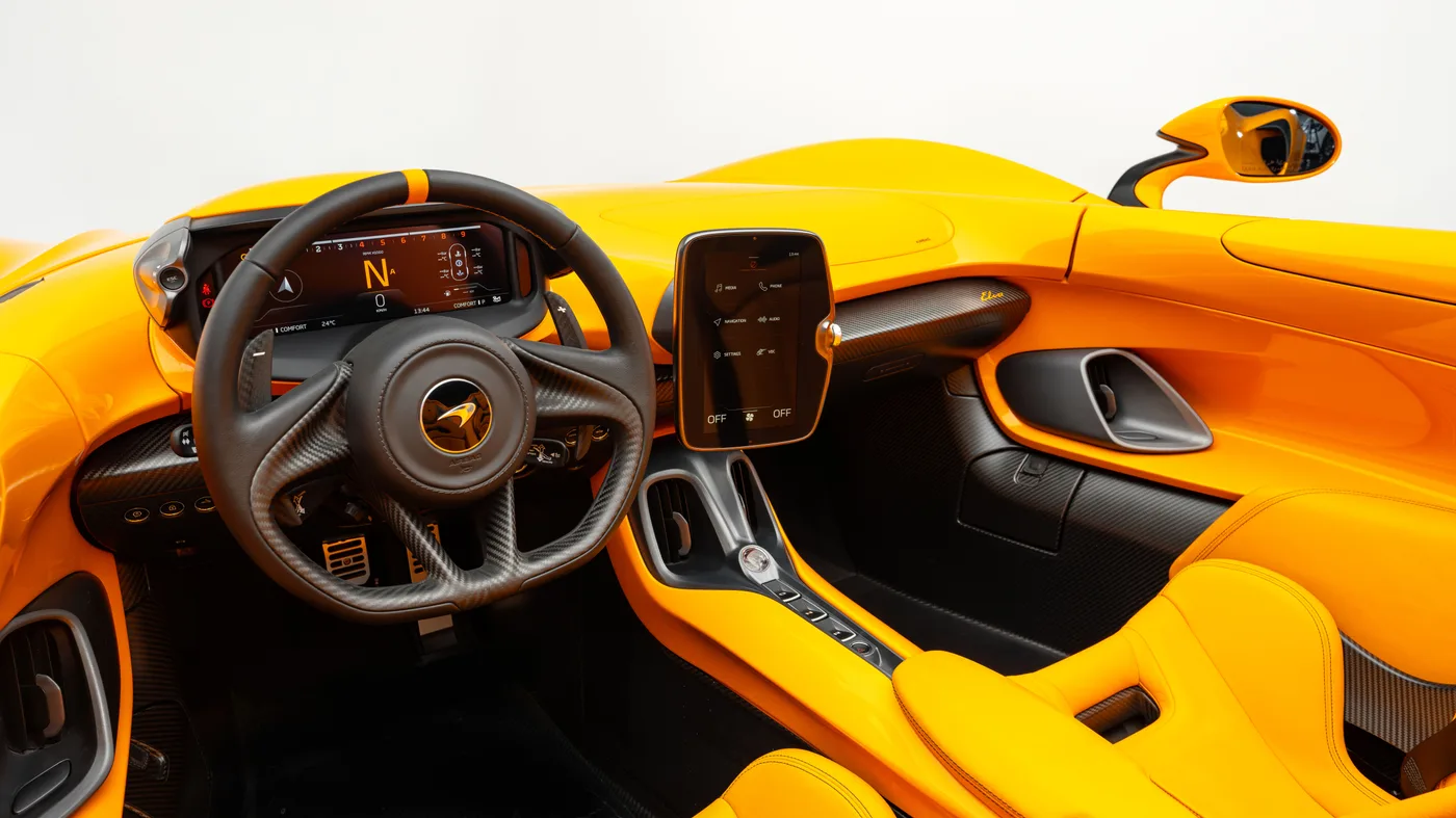 2021 McLaren Elva offered by a specialist dealer in Dubai, United Arab Emirates, photo 10 of 24