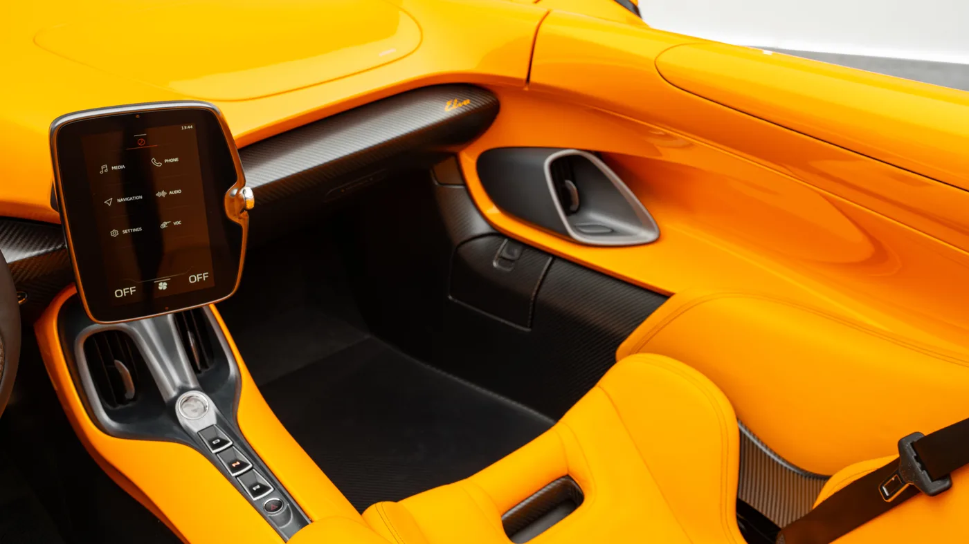 2021 McLaren Elva offered by a specialist dealer in Dubai, United Arab Emirates, photo 12 of 24