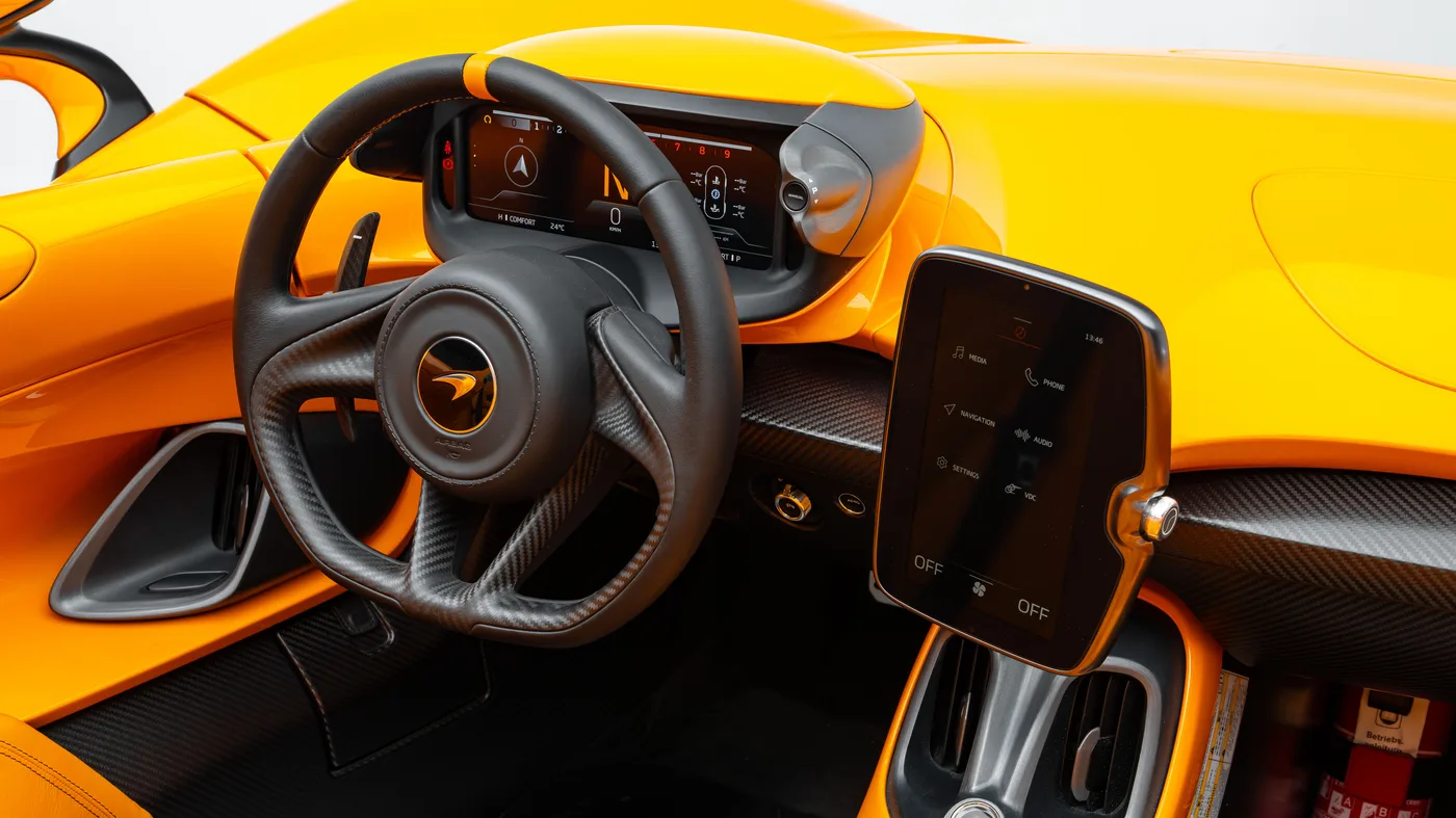 2021 McLaren Elva offered by a specialist dealer in Dubai, United Arab Emirates, photo 13 of 24