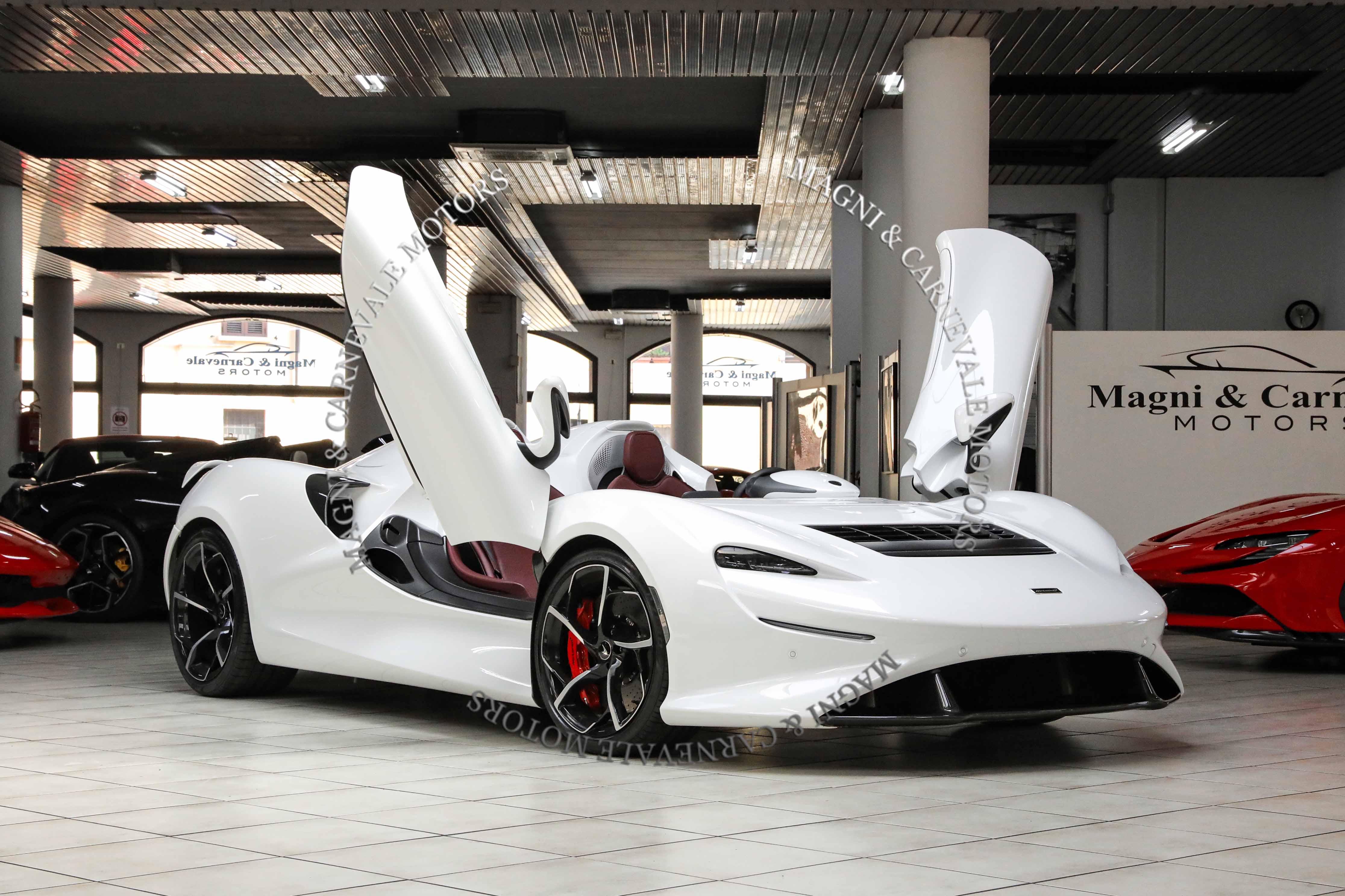 2021 McLaren Elva offered by a specialist dealer in Milan, Italy, photo 7 of 20