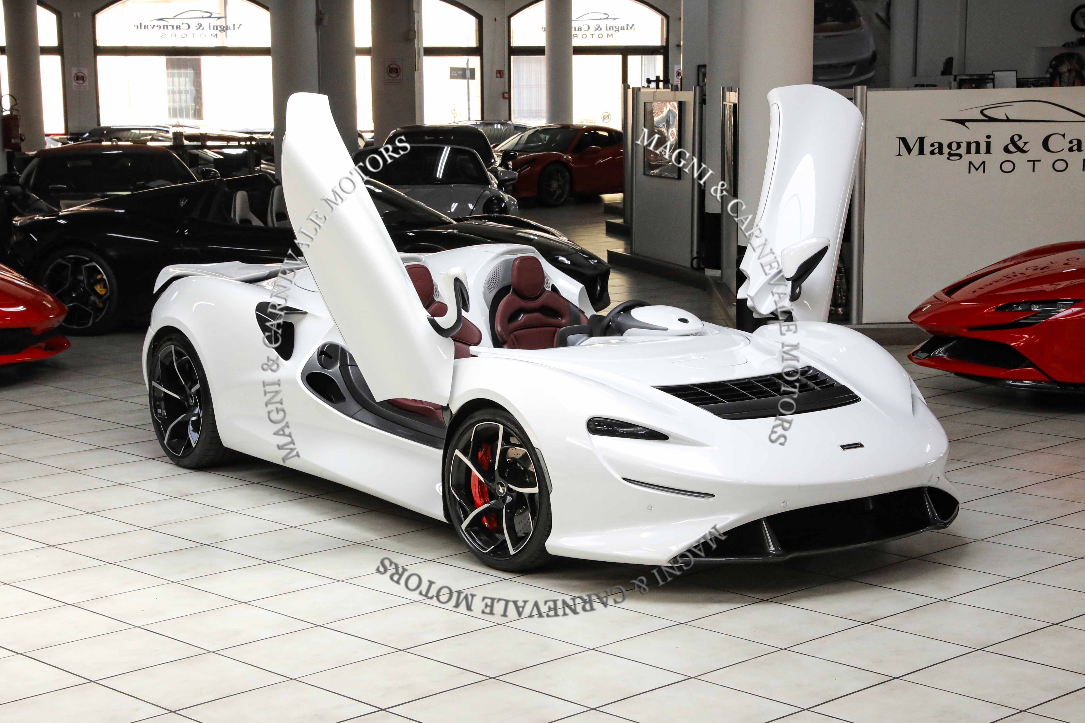 2021 McLaren Elva offered by a specialist dealer in Milan, Italy, photo 8 of 20