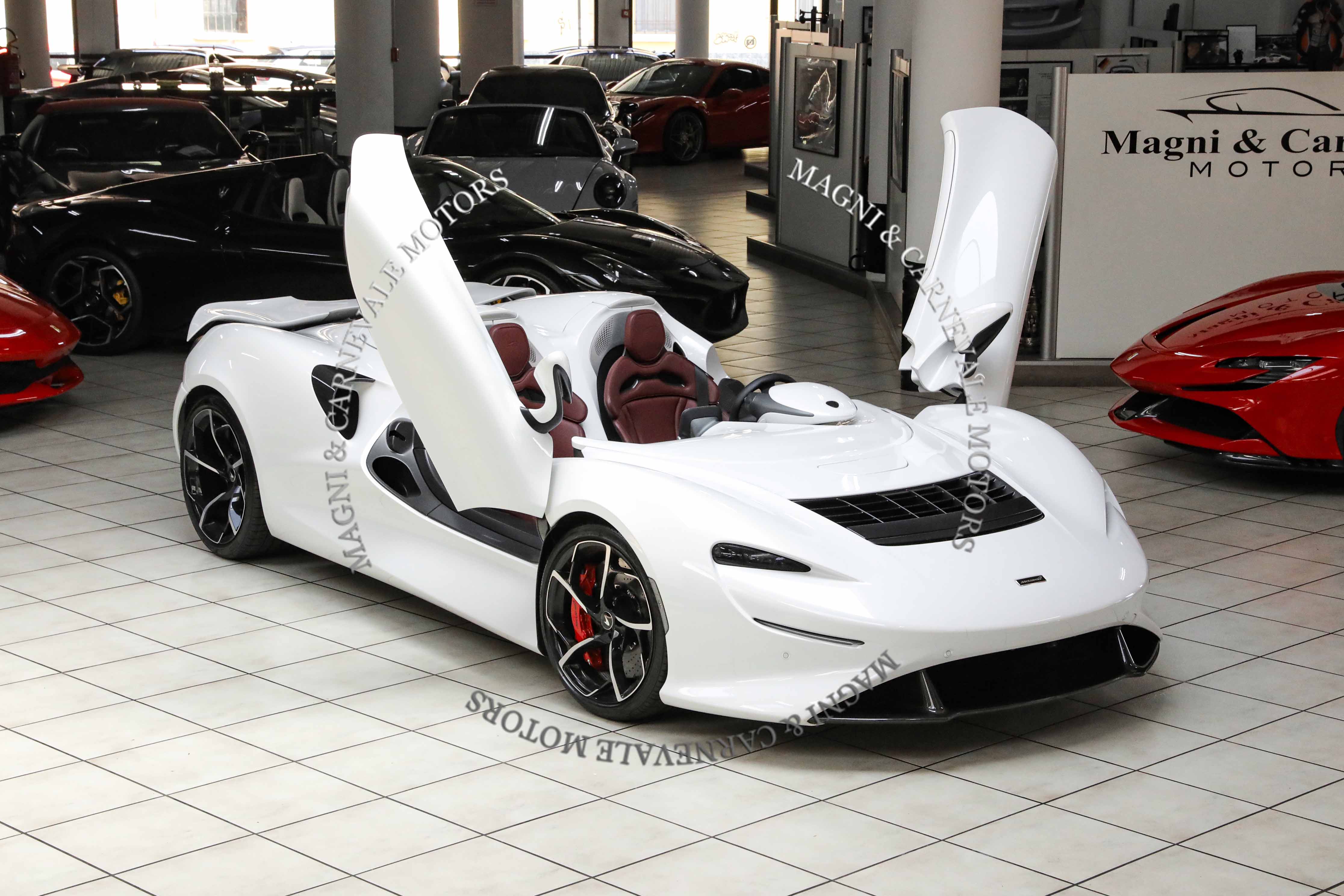 2021 McLaren Elva offered by a specialist dealer in Milan, Italy, photo 9 of 20