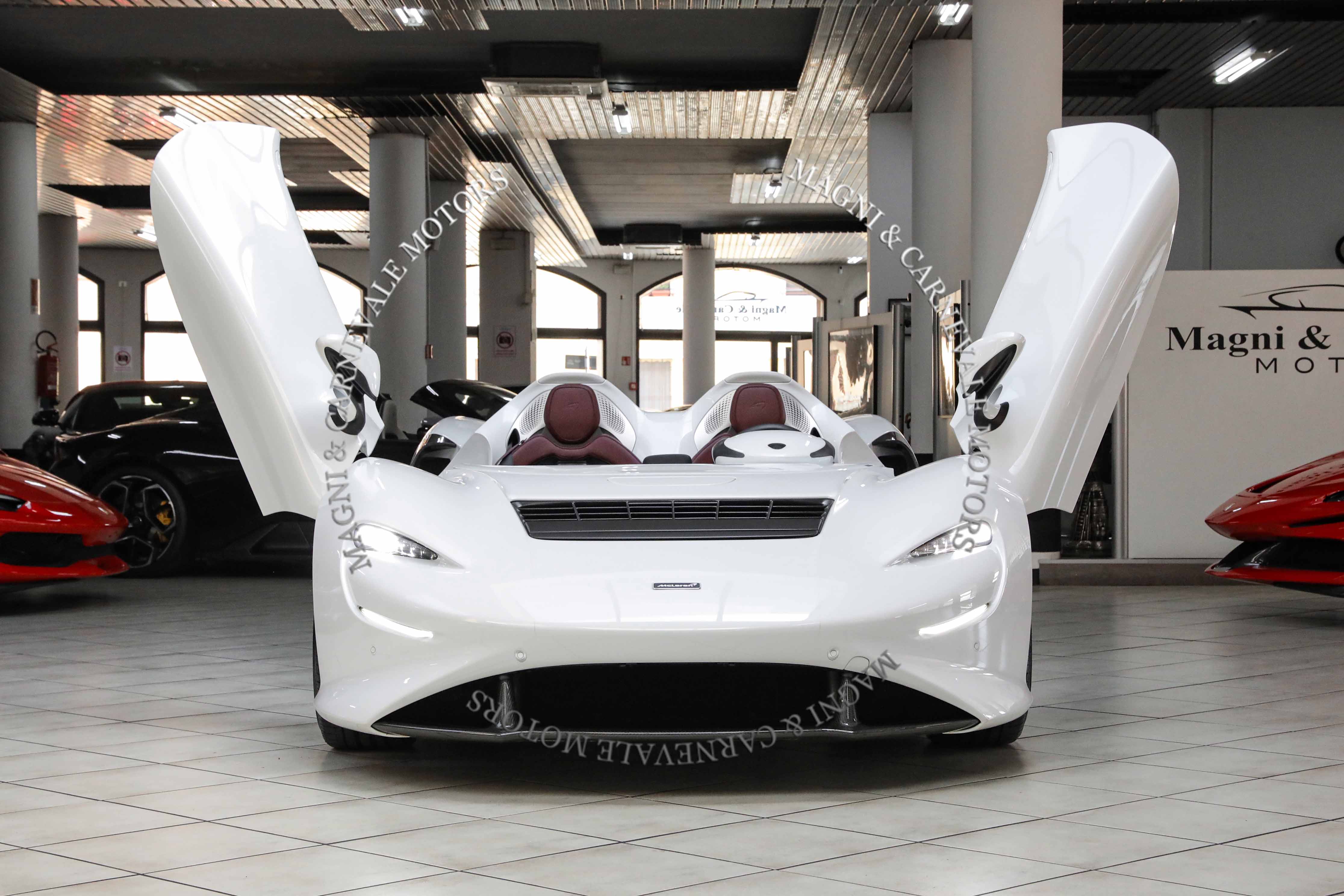 2021 McLaren Elva offered by a specialist dealer in Milan, Italy, photo 10 of 20