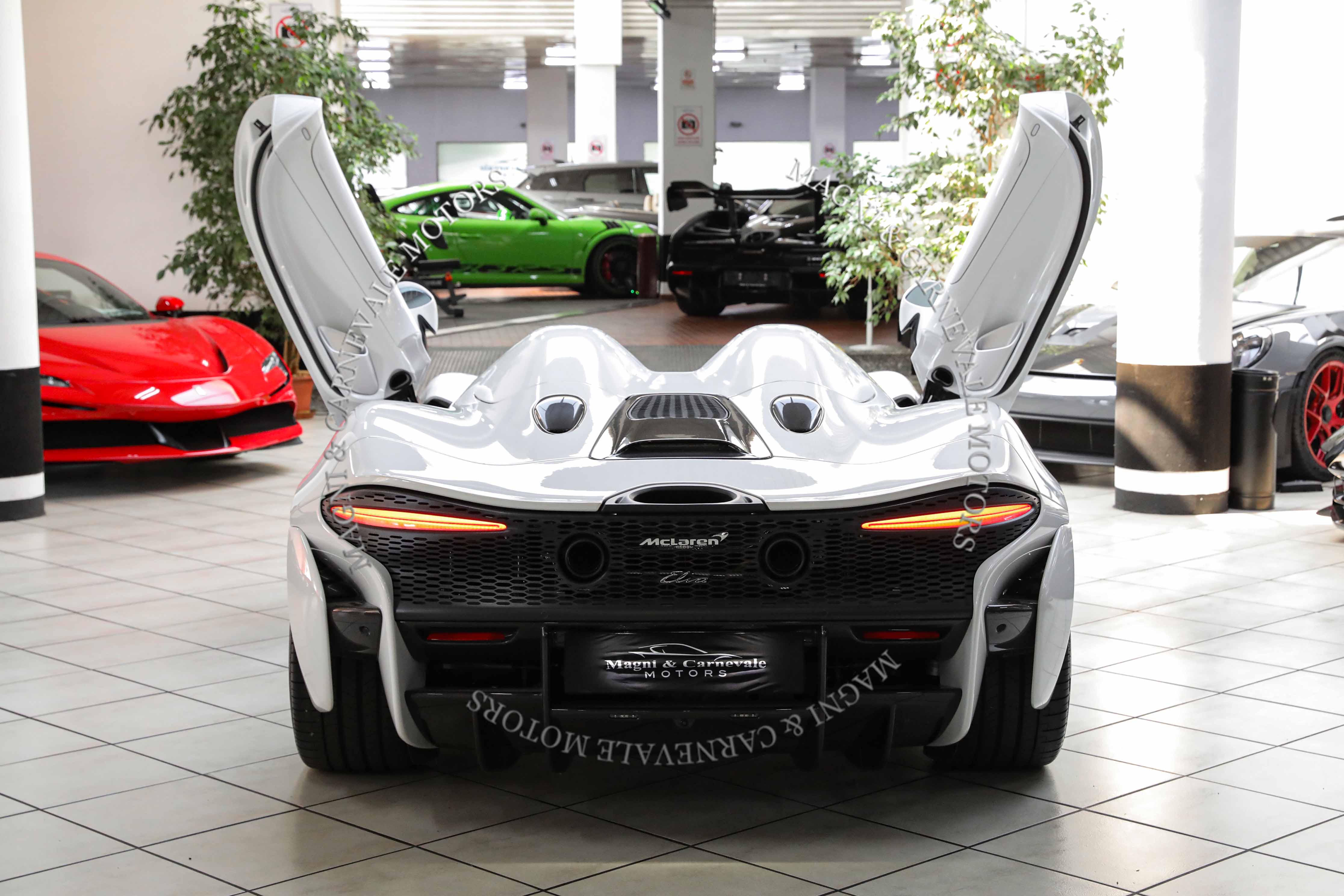 2021 McLaren Elva offered by a specialist dealer in Milan, Italy, photo 19 of 20