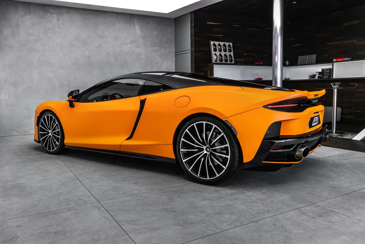 2021 McLaren GT angeboten von einem Fachhändler in Ostrava, Tschechien, Foto 6 von 15