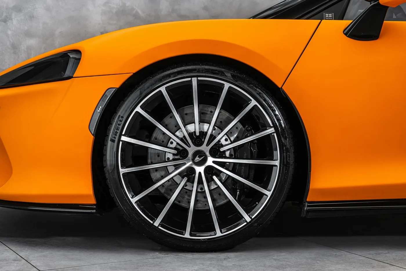 2021 McLaren GT angeboten von einem Fachhändler in Ostrava, Tschechien, Foto 11 von 15