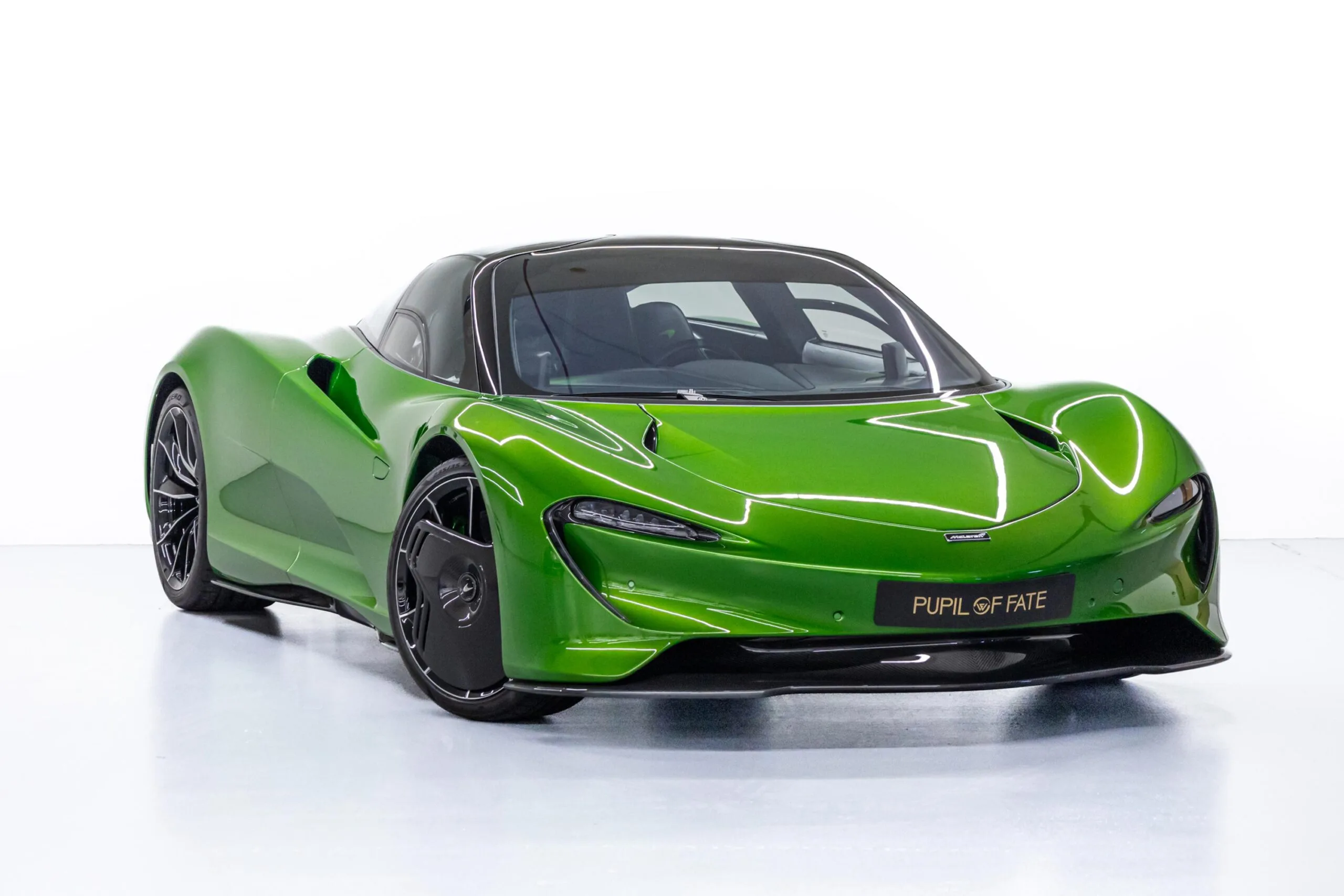 2021 McLaren Speedtail offered by a specialist dealer in Dubai, United Arab Emirates, main photo