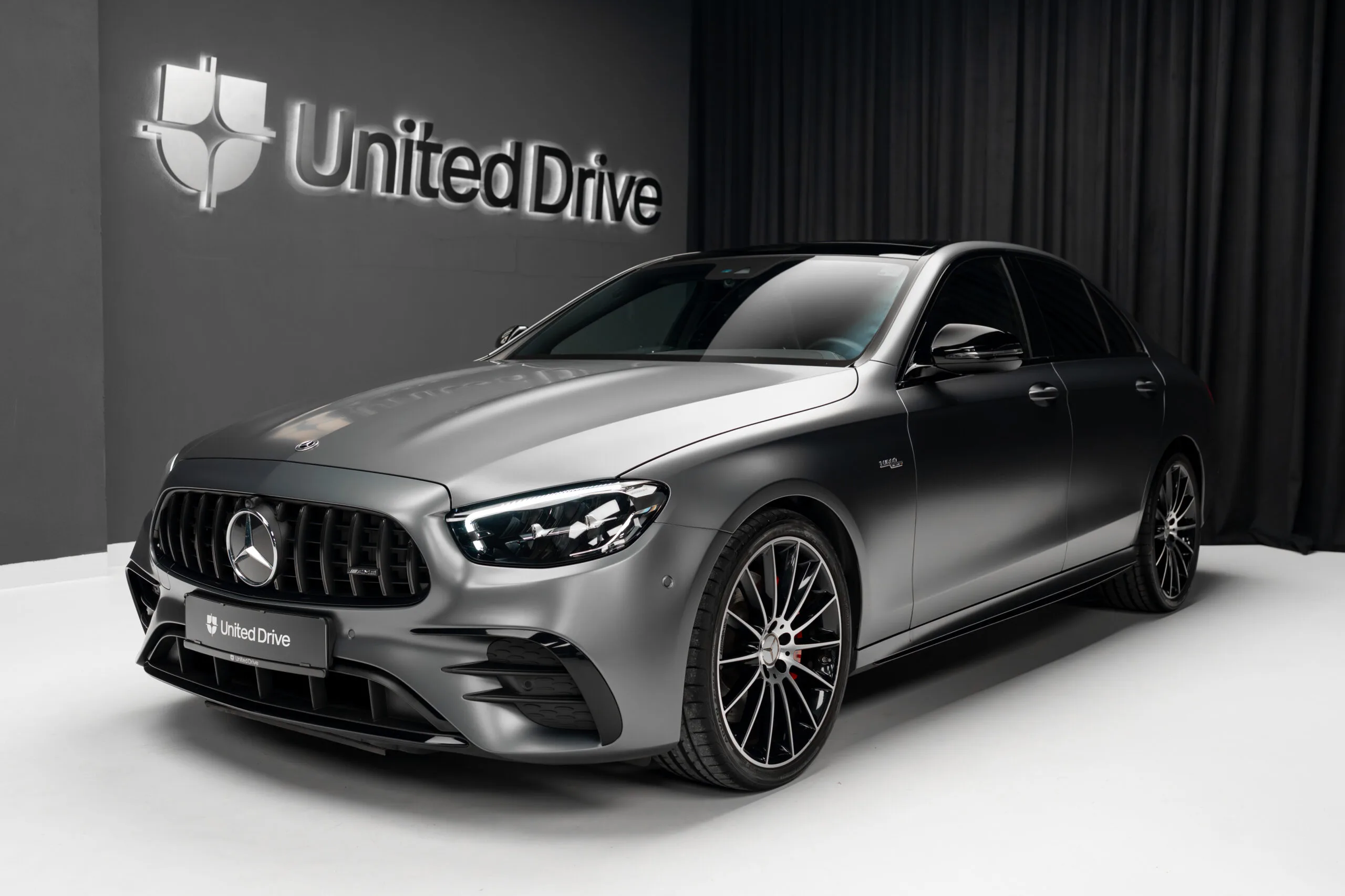 2021 Mercedes-AMG E 53 angeboten von einem Fachhändler in Voluntari, Rumänien, Hauptfoto