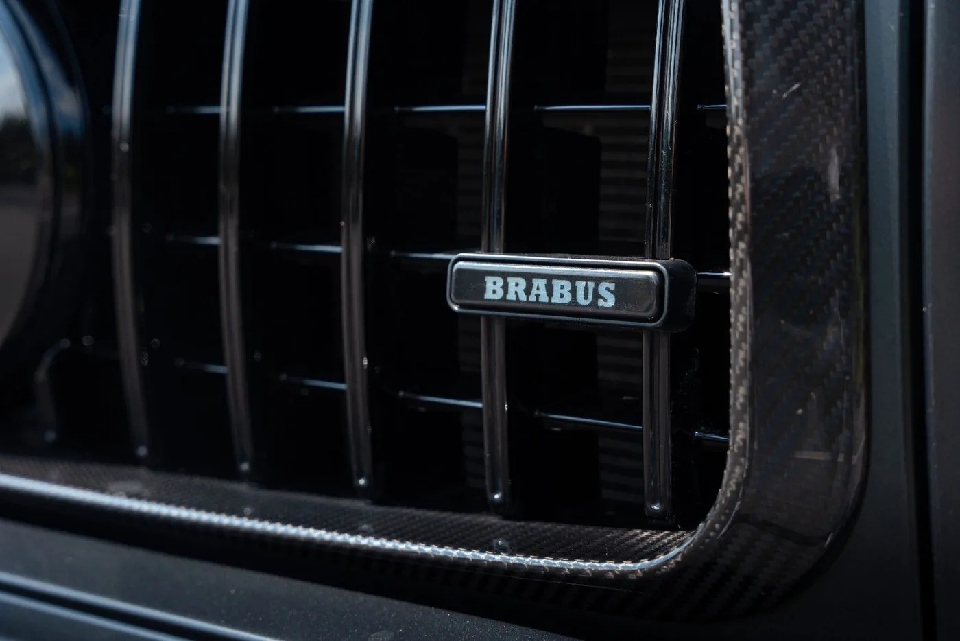2021 Mercedes-AMG G 63 offered by a supercar dealer in Gronau, Germany, photo 10 of 25