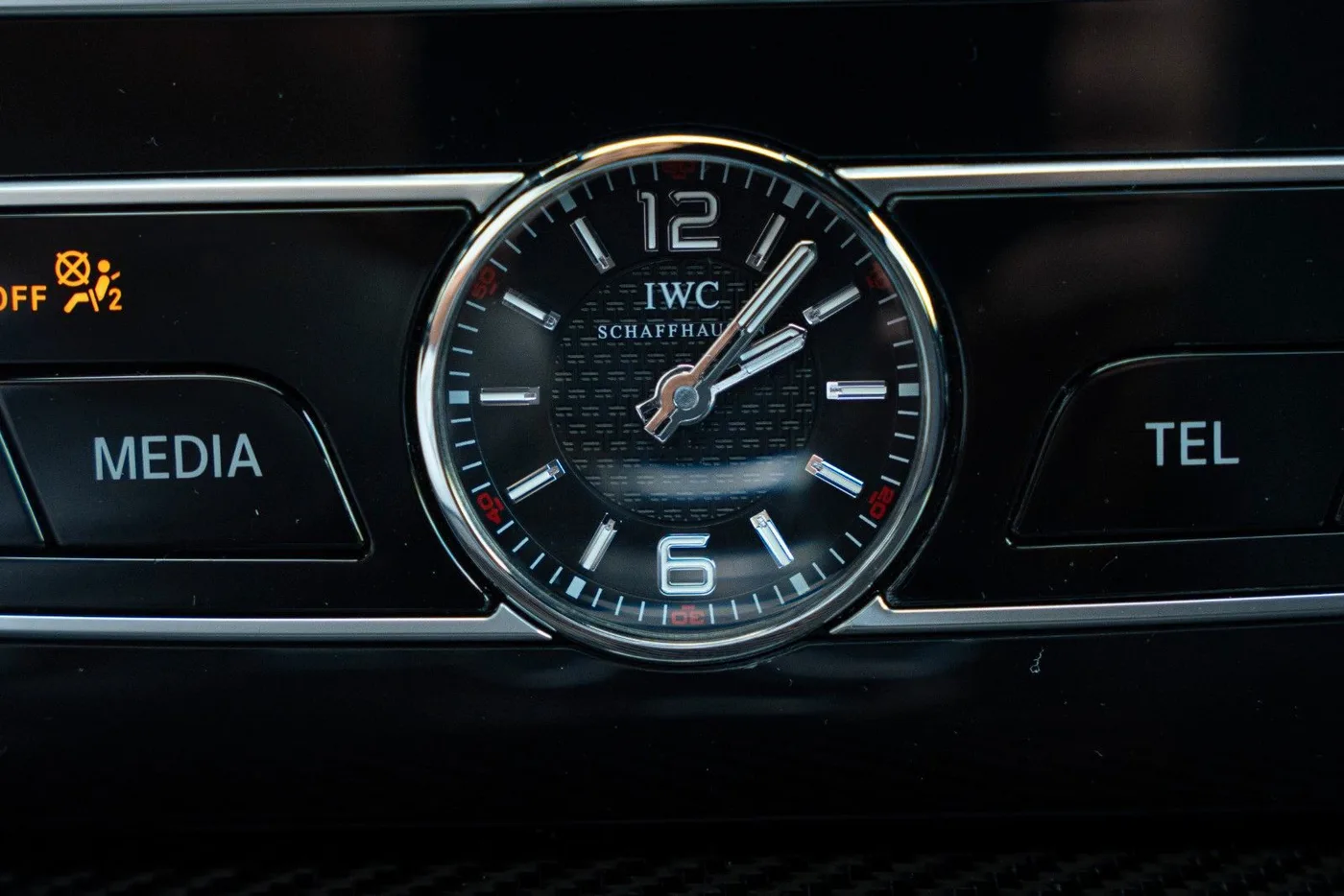 2021 Mercedes-AMG G 63 offered by a supercar dealer in Gronau, Germany, photo 23 of 25