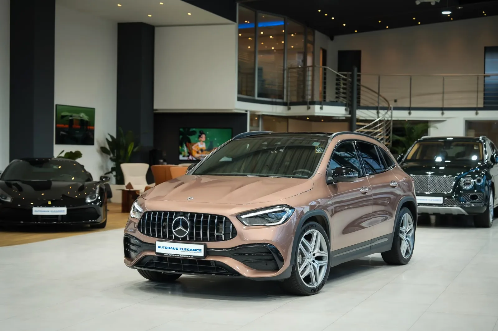 2021 Mercedes-AMG GLA 35 4MATIC, 2/25