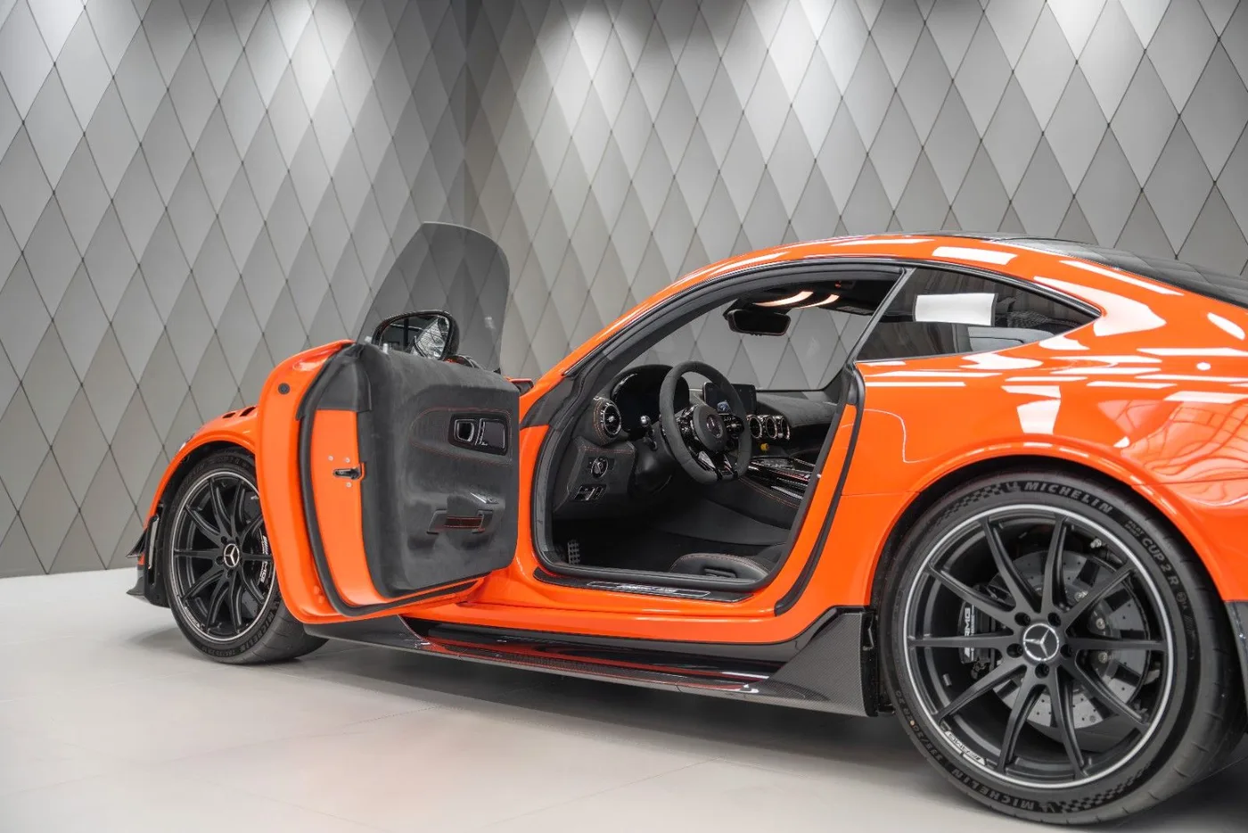 2021 Mercedes-AMG GT Black Series proposée par un spécialiste de la supercar à Schenefeld, Allemagne, photo 13 sur 25