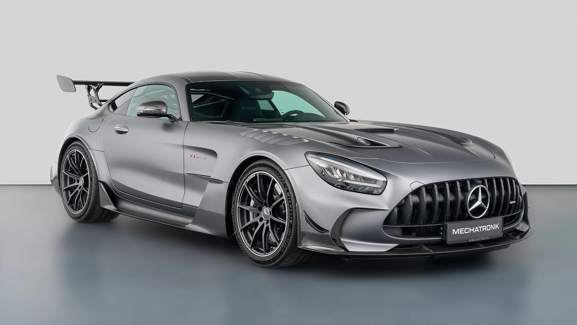 2021 Mercedes-AMG GT Black Series proposée par un concessionnaire spécialisé à Pleidelsheim, Allemagne, photo principale