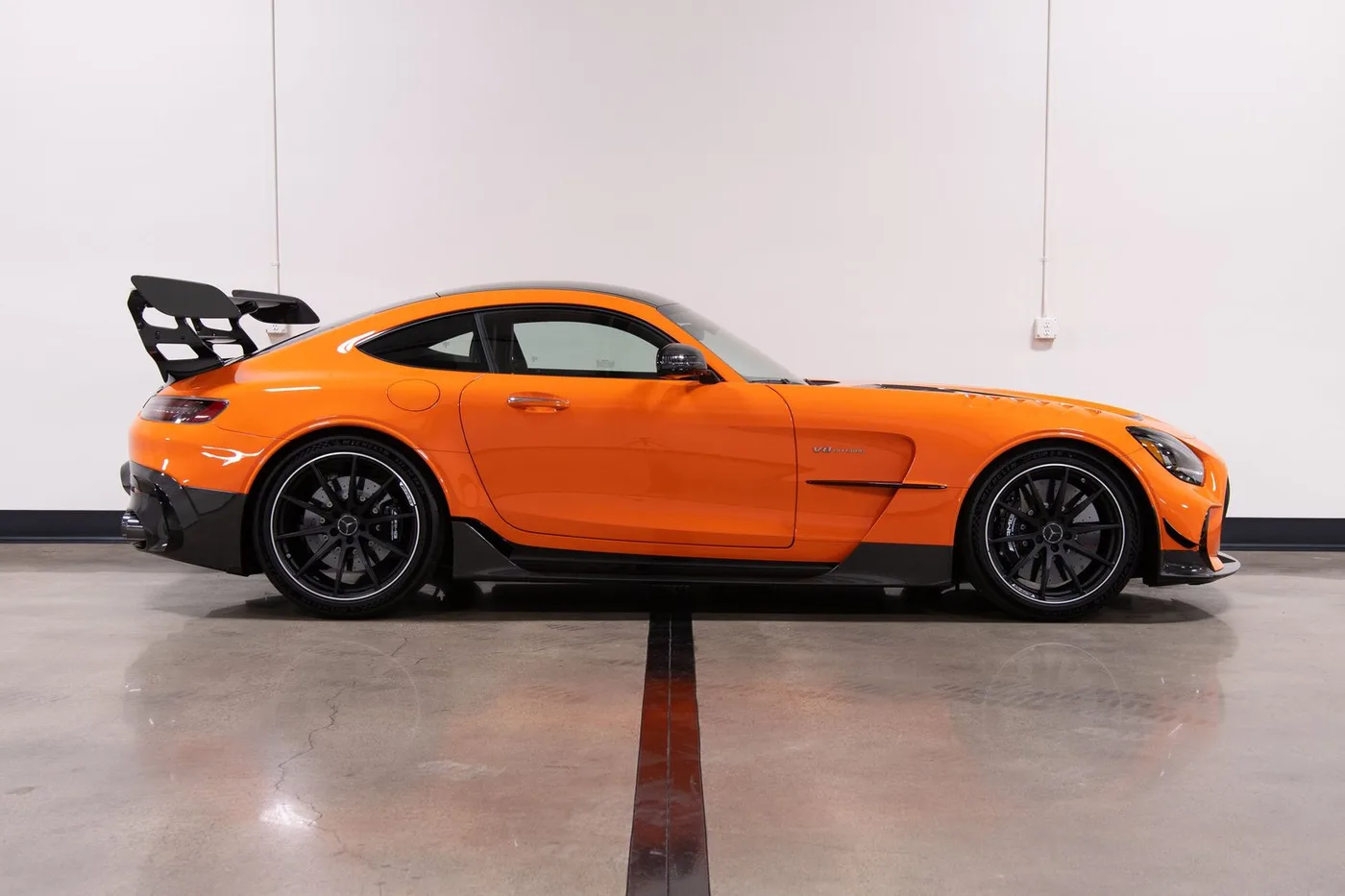 2021 Mercedes-AMG GT Black Series vendue par un concessionnaire spécialisé à Costa Mesa, États-Unis, photo 5 sur 15