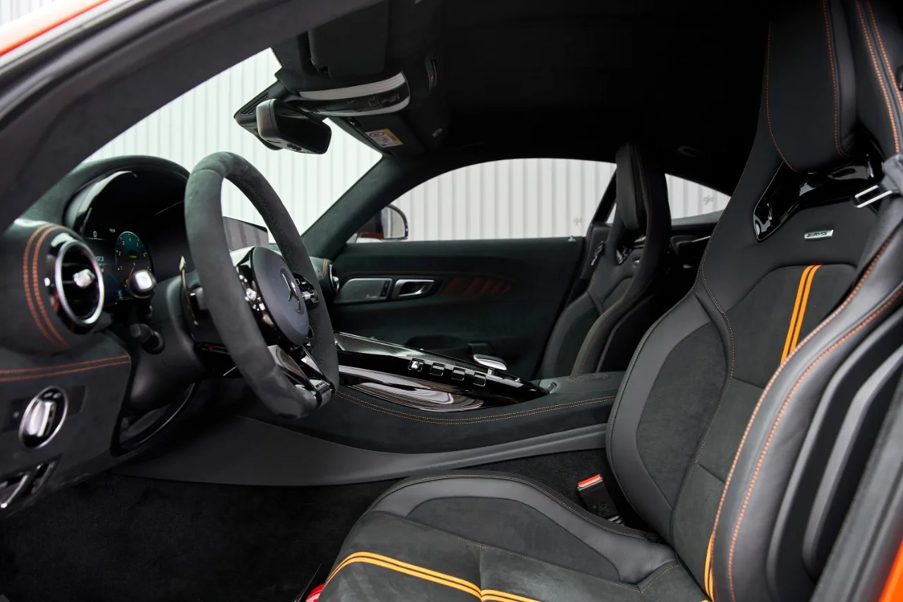 2021 Mercedes-AMG GT Black Series proposée par un concessionnaire spécialisé à Dubai, Émirats arabes unis, photo 9 sur 10