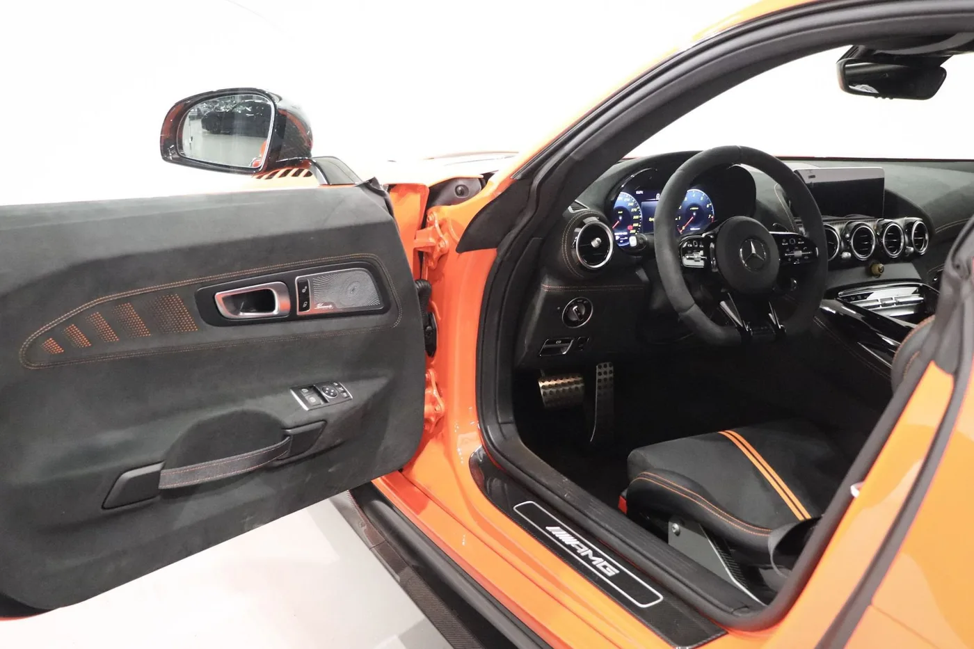2021 Mercedes-AMG GT Black Series proposée par un spécialiste de la supercar à Zibido San Giacomo, Italie, photo 13 sur 23