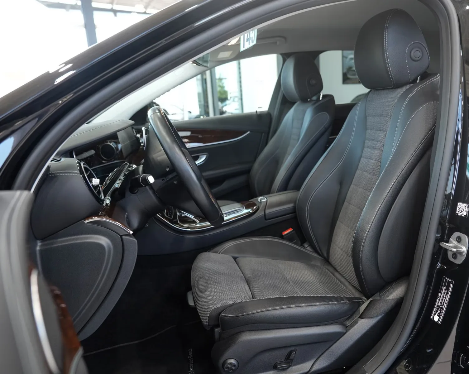 2021 Mercedes-Benz E 300 Exclusive, 8/19