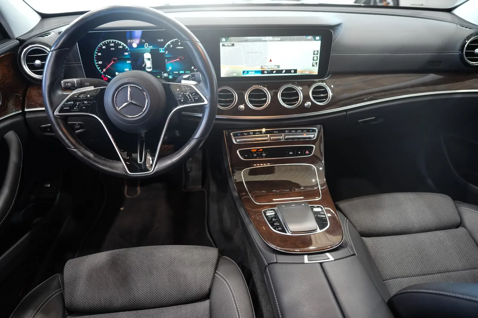 2021 Mercedes-Benz E 300 Exclusive, 10/19