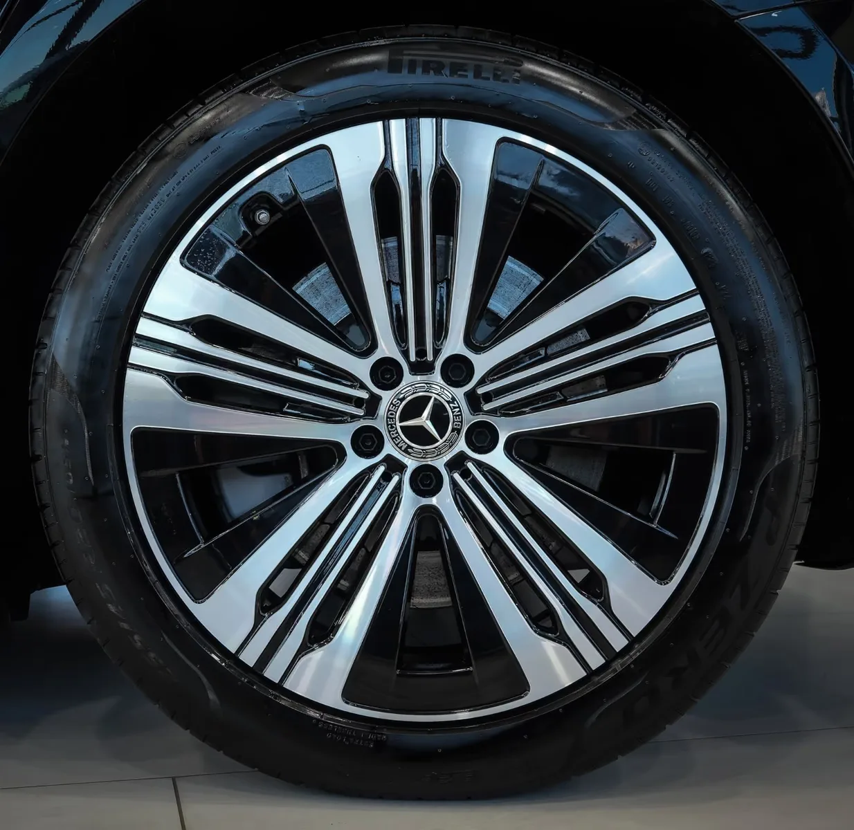 2021 Mercedes-Benz EQS 450+ Electric Art, 10/25