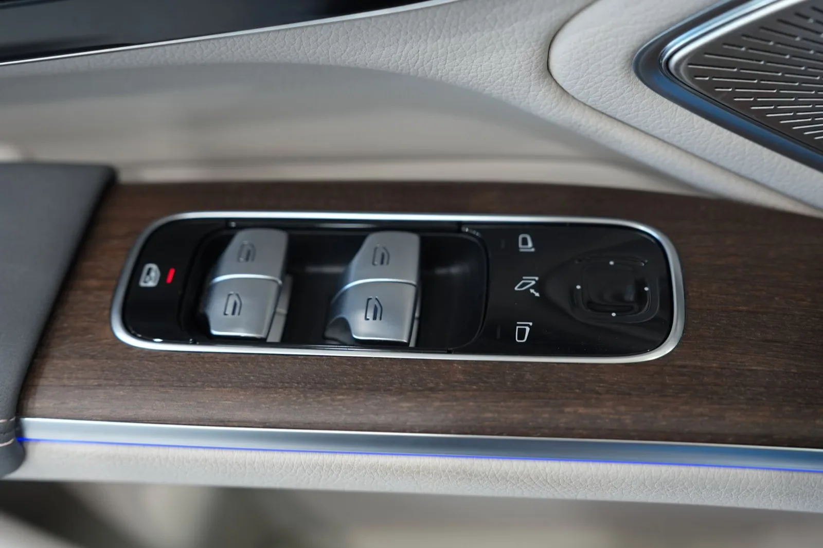 2021 Mercedes-Benz EQS 450+ Electric Art, 23/25