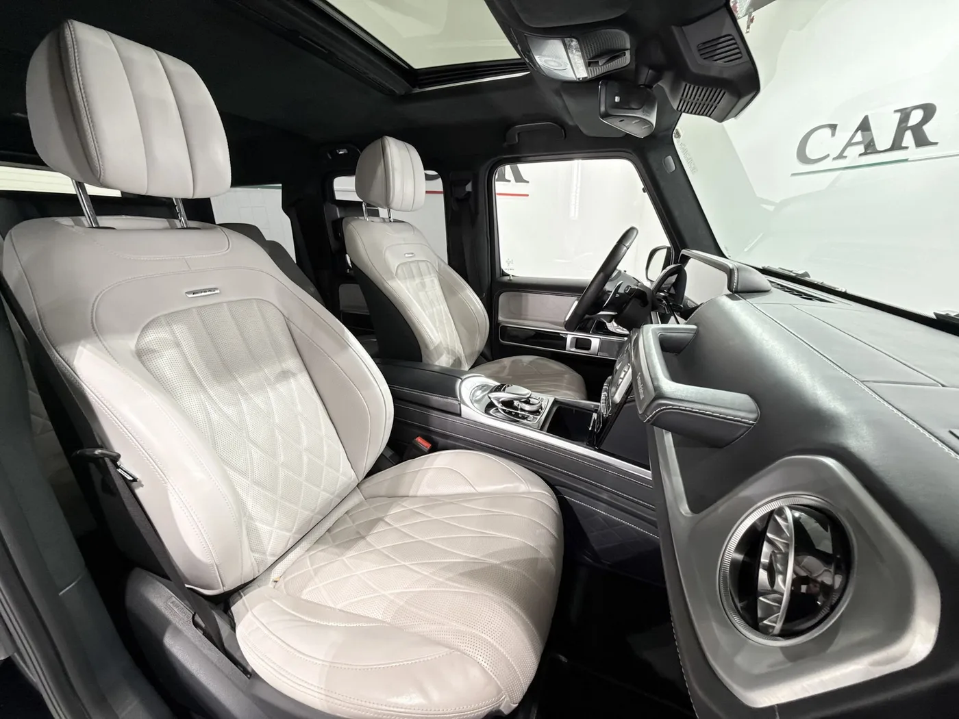 2021 Brabus G 700 angeboten von einem Supersportwagenhändler in Zibido San Giacomo, Italien, Foto 15 von 24