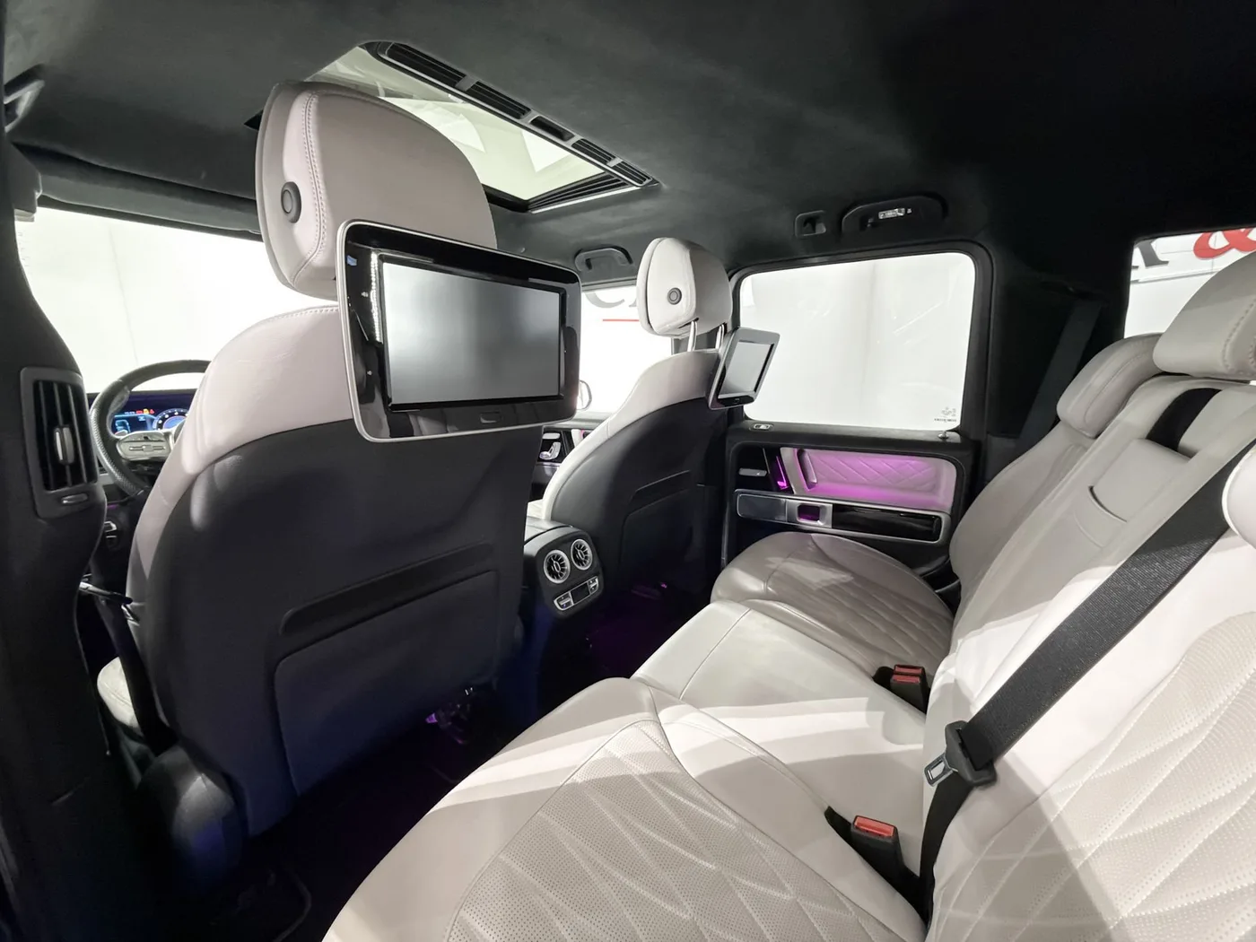 2021 Brabus G 700 angeboten von einem Supersportwagenhändler in Zibido San Giacomo, Italien, Foto 18 von 24