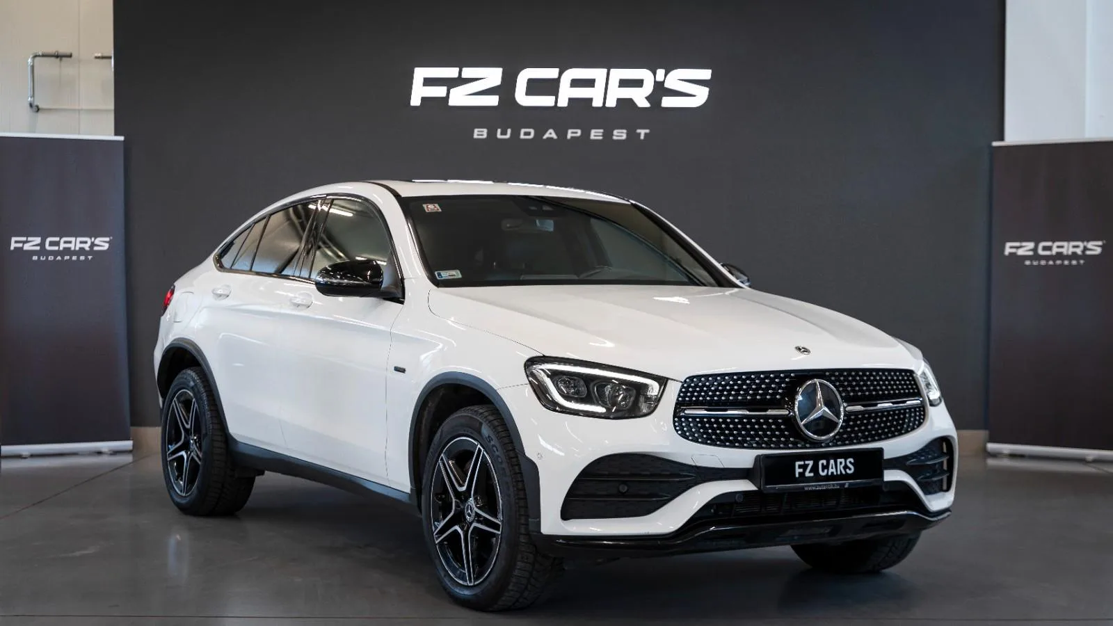 2021 Mercedes-Benz GLC 300 de 4MATIC Coupé, AMG Line, 2/13