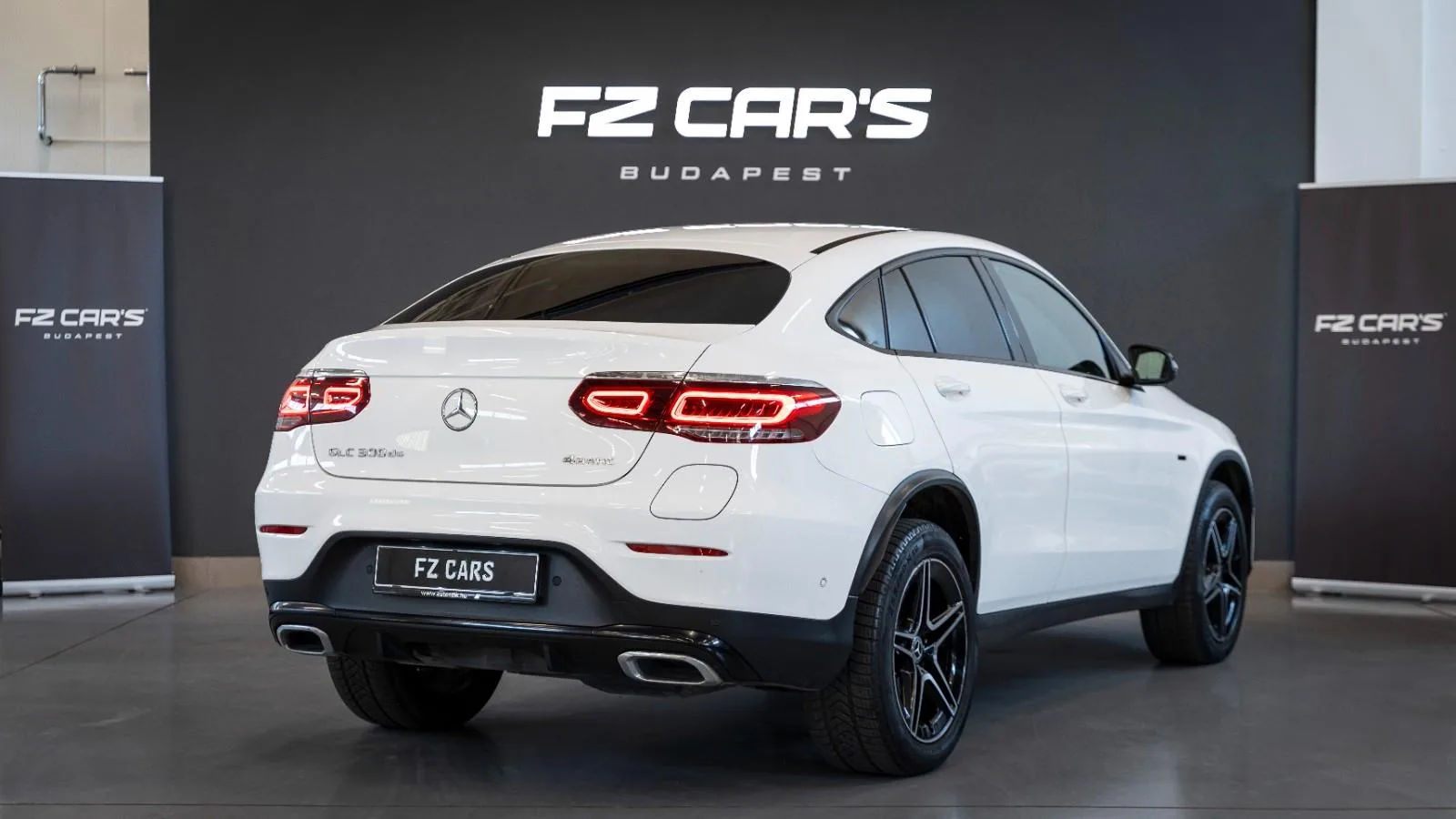 2021 Mercedes-Benz GLC 300 de 4MATIC Coupé, AMG Line, 3/13