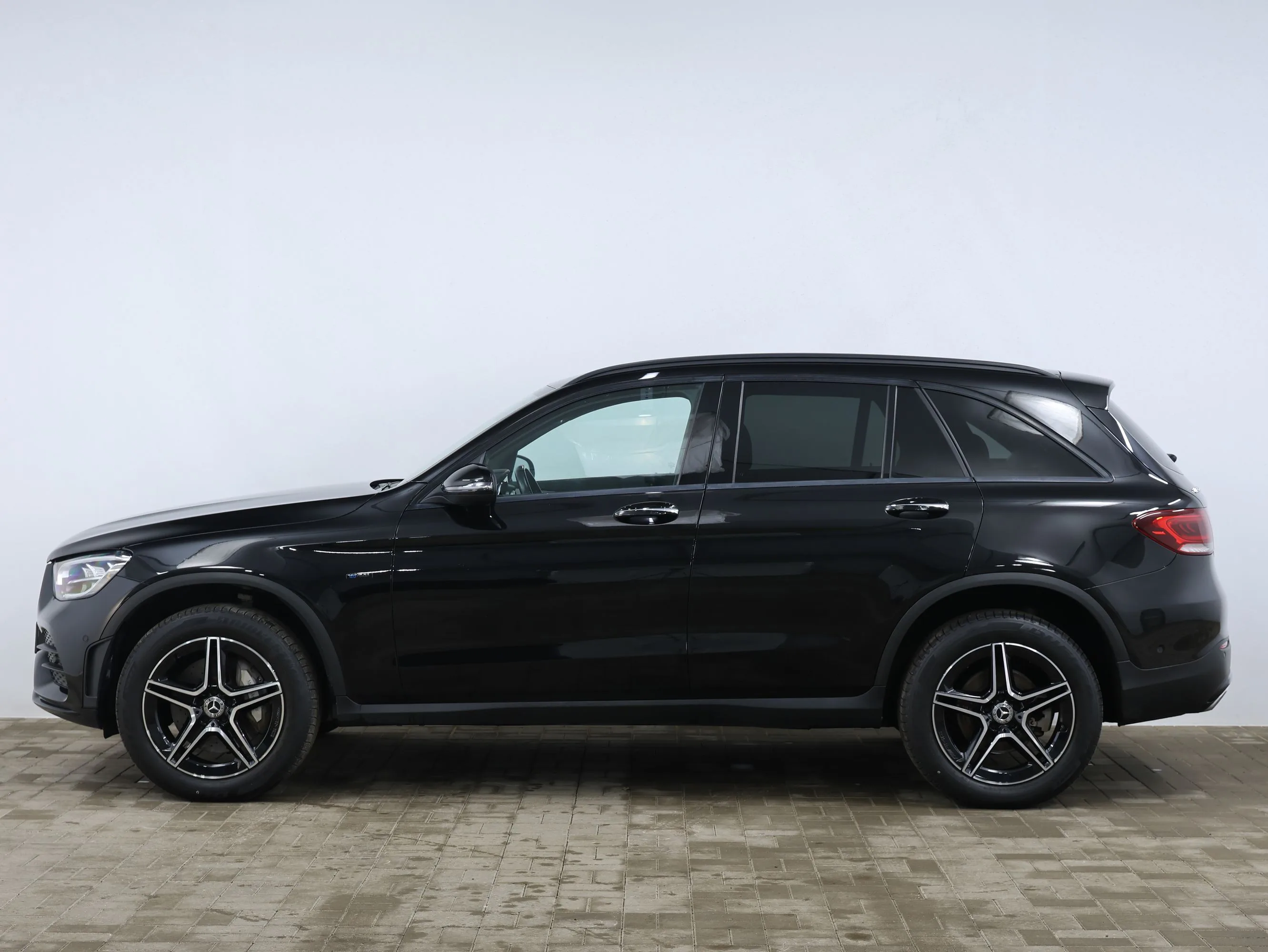2021 Mercedes-Benz GLC 300 de 4MATIC, Night package, 5/19