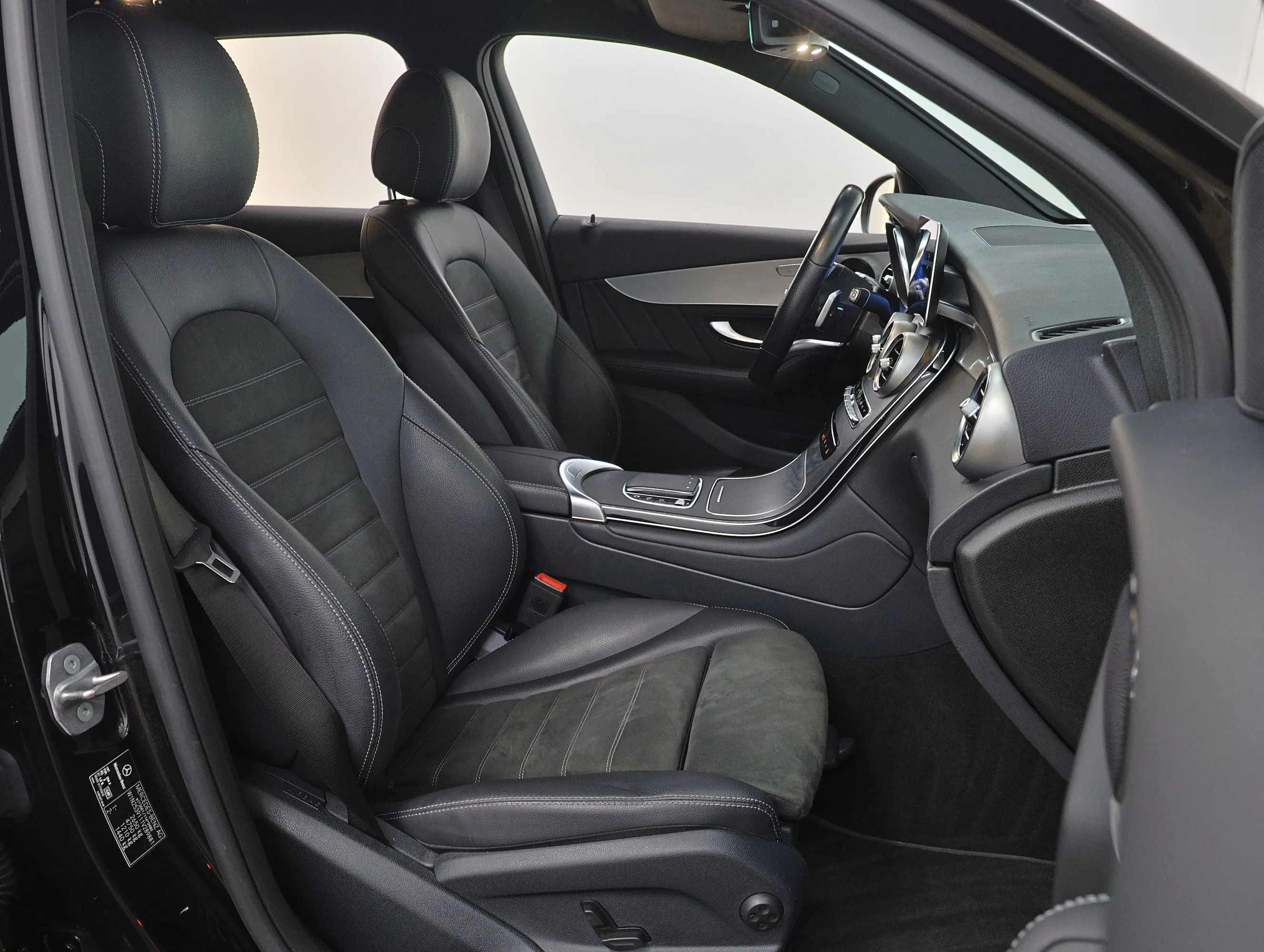 2021 Mercedes-Benz GLC 300 de 4MATIC, Night package, 12/19